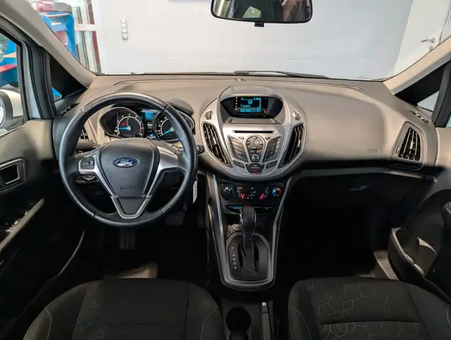 Ford B-Max view 12