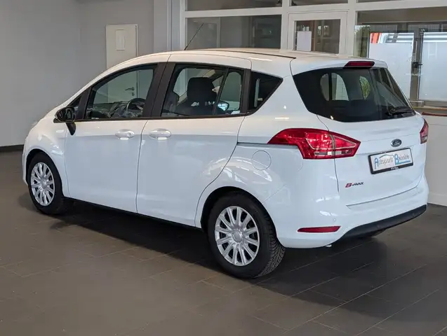 Ford B-Max view 9