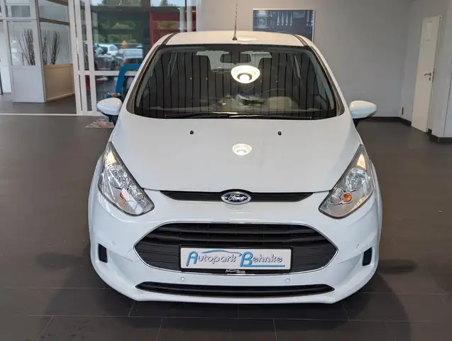 Ford B-Max view 4