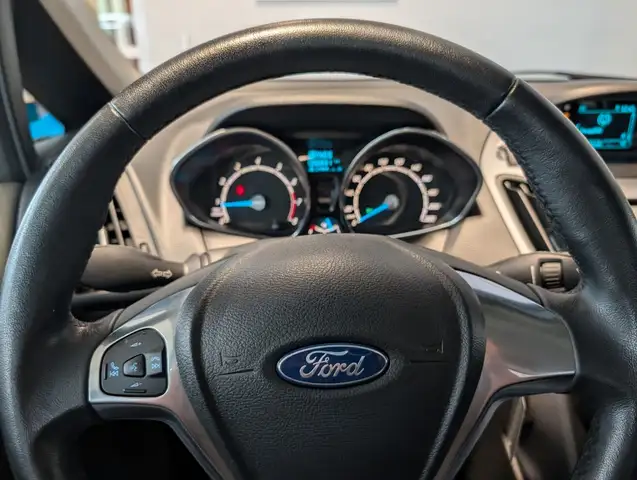 Ford B-Max view 13