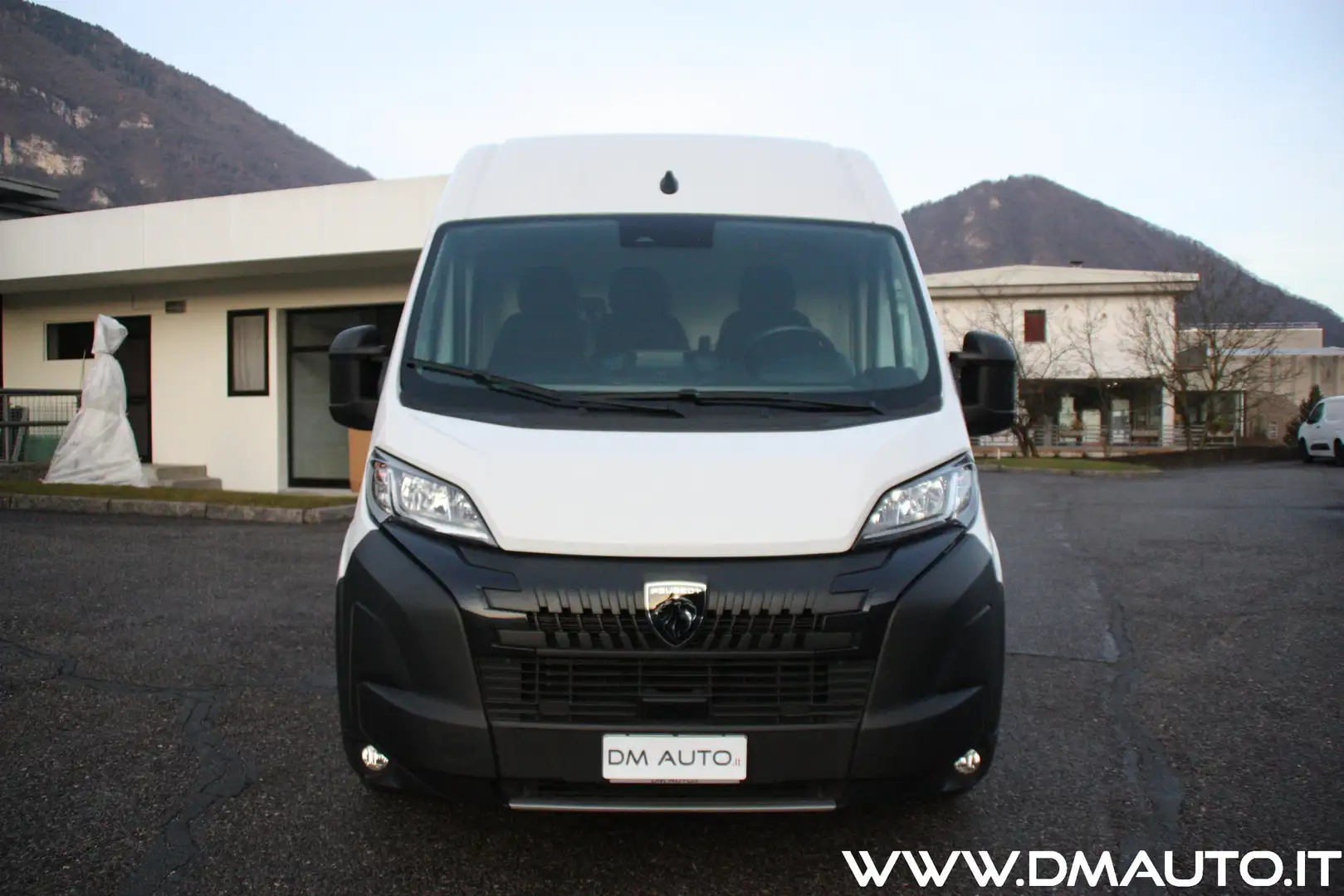 Peugeot Boxer 33 2.2 BLUEHDI 140CV L2H2 CON RETROCAMERA Bianco - 2