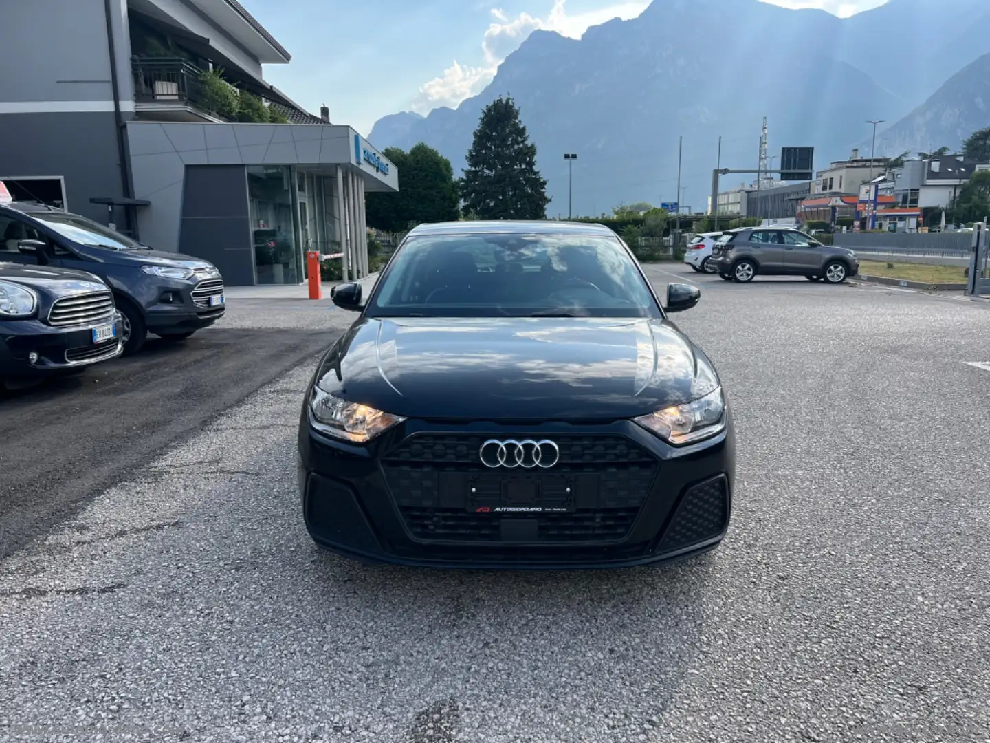 Audi A1 SPB 25 TFSI Advanced Schwarz - 2