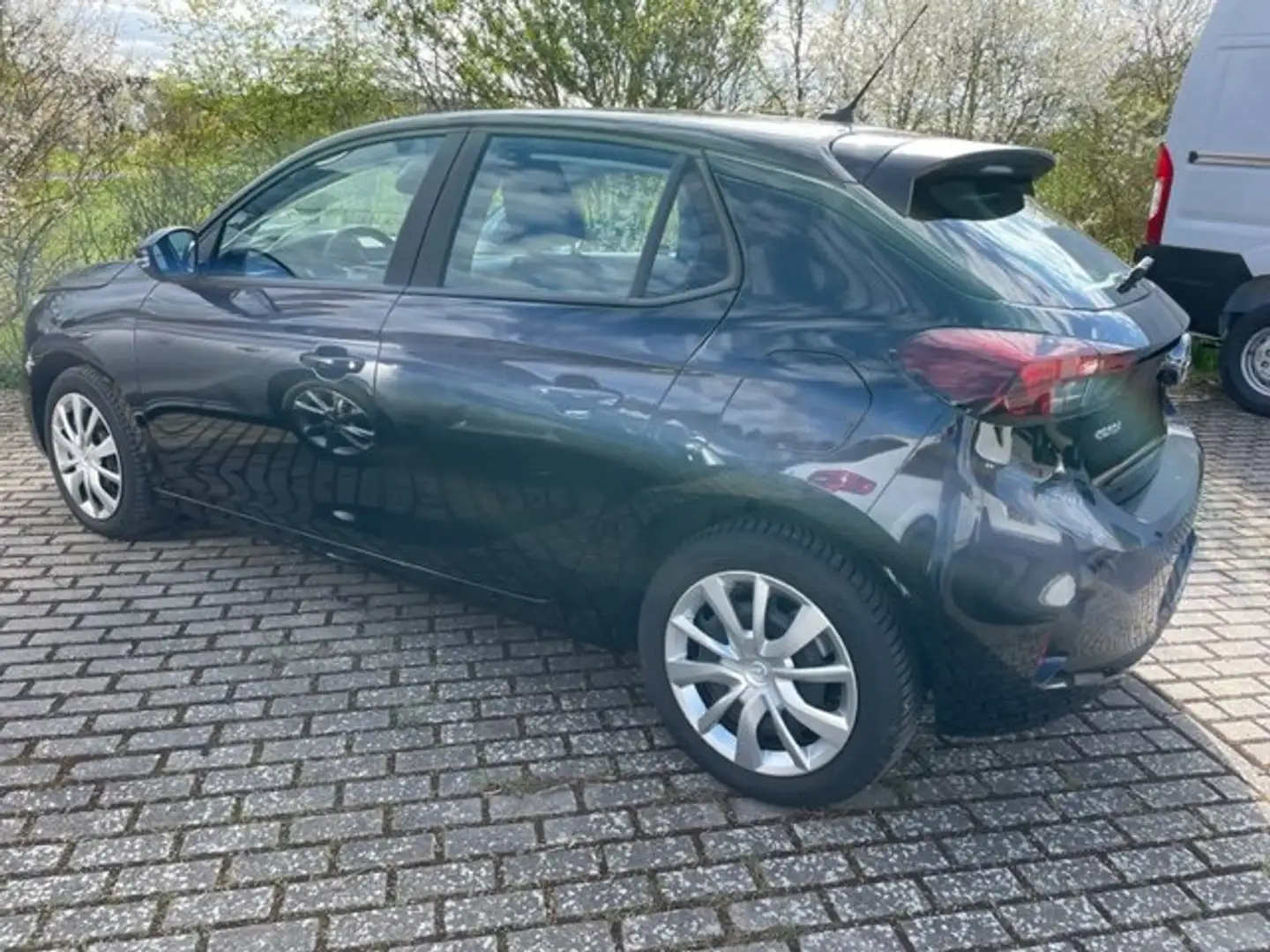 Opel Corsa Edition, Sitzheizung, Einparkhilfe, DAB-Radio, uvm Zwart - 2