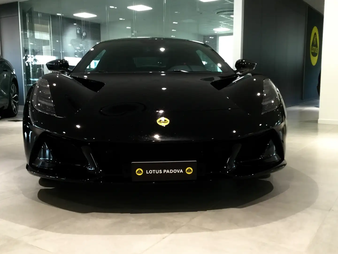 Lotus Emira i4 2.0 Nero - 2