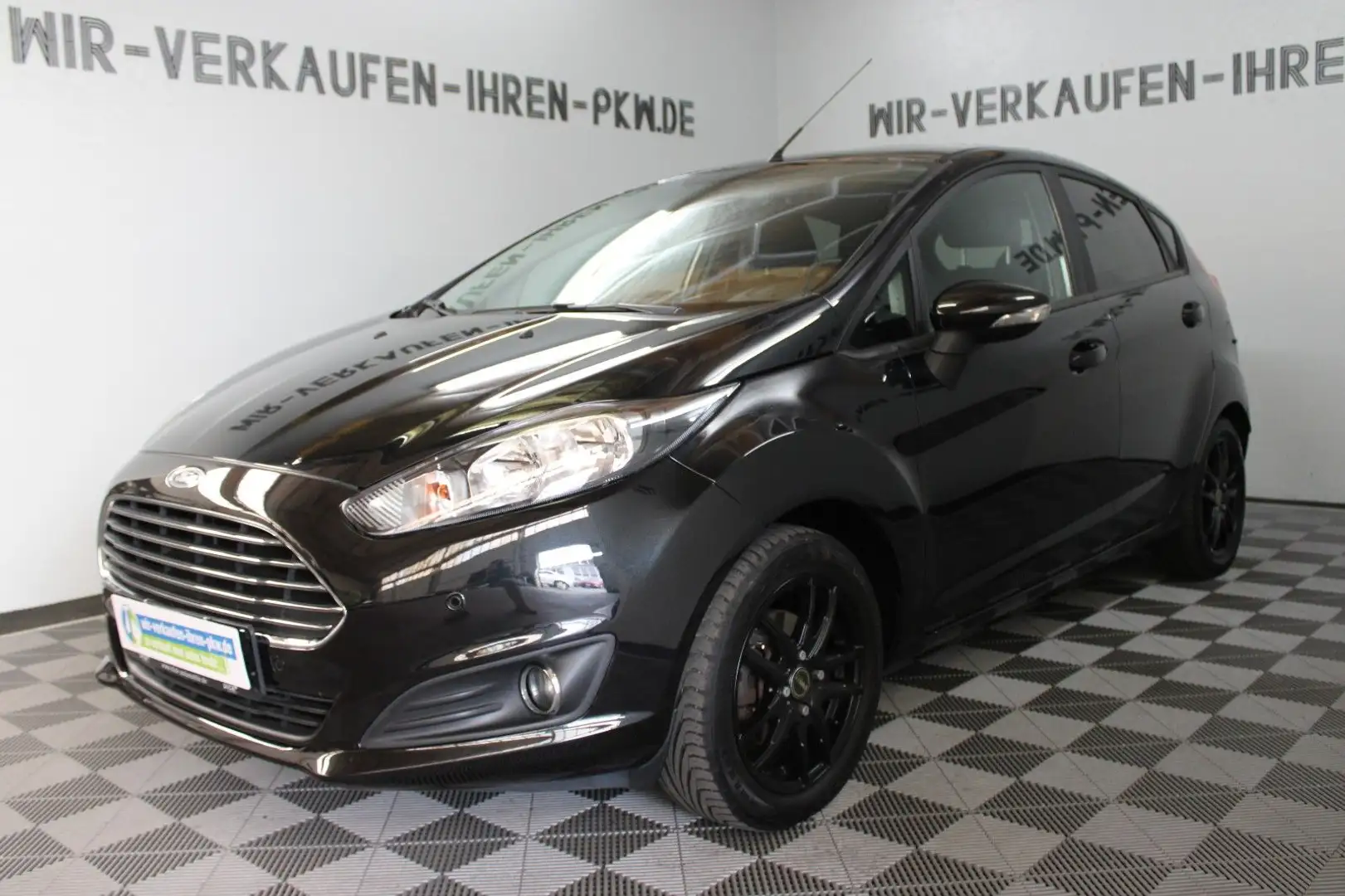 Ford Fiesta Sync 1.5 TDCI Edition TÜV NEU 8xRäder Zwart - 1
