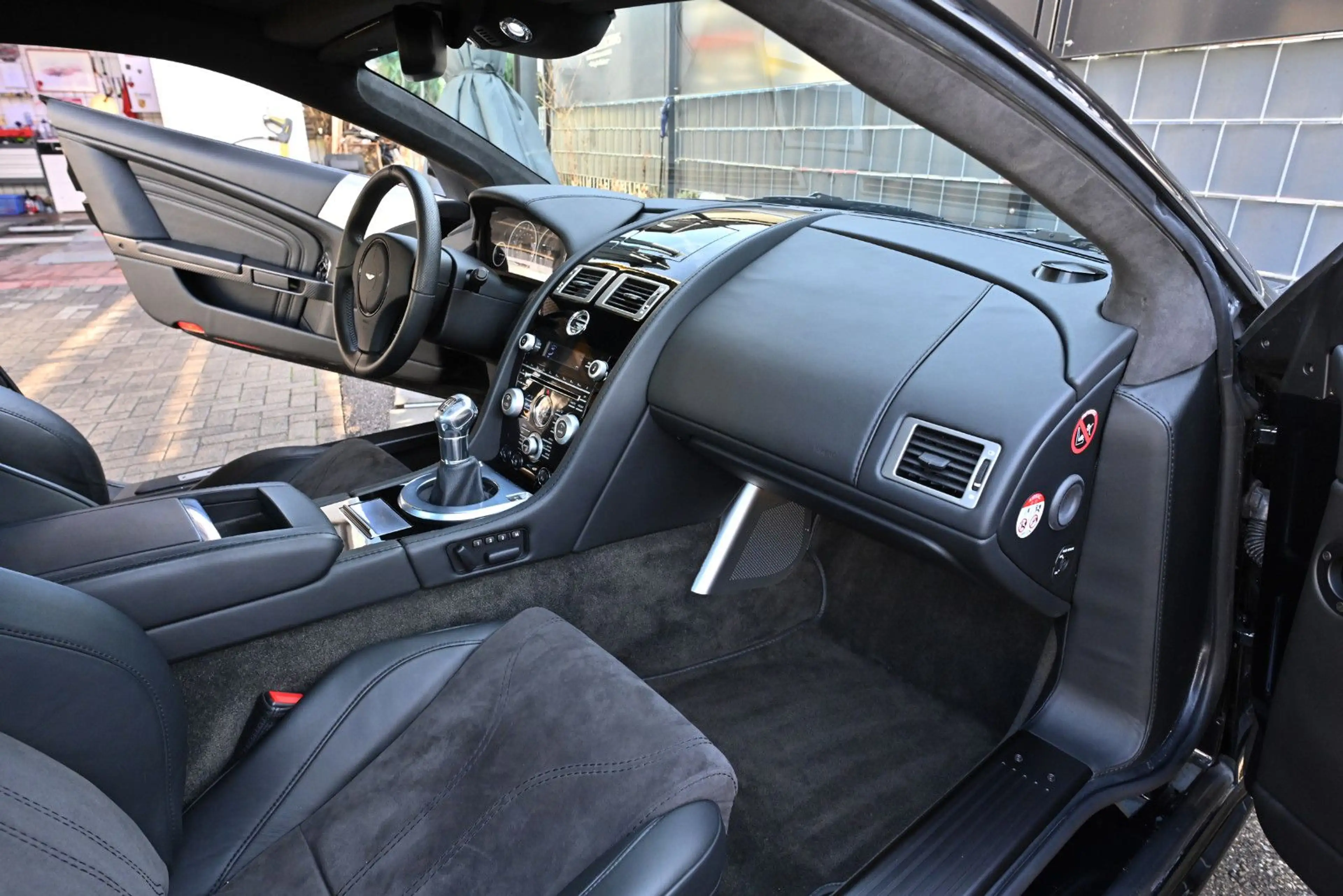 Aston Martin DBS -Handschalter/TipTop/Gr. Wartung & Kuppl. neu — photo 14