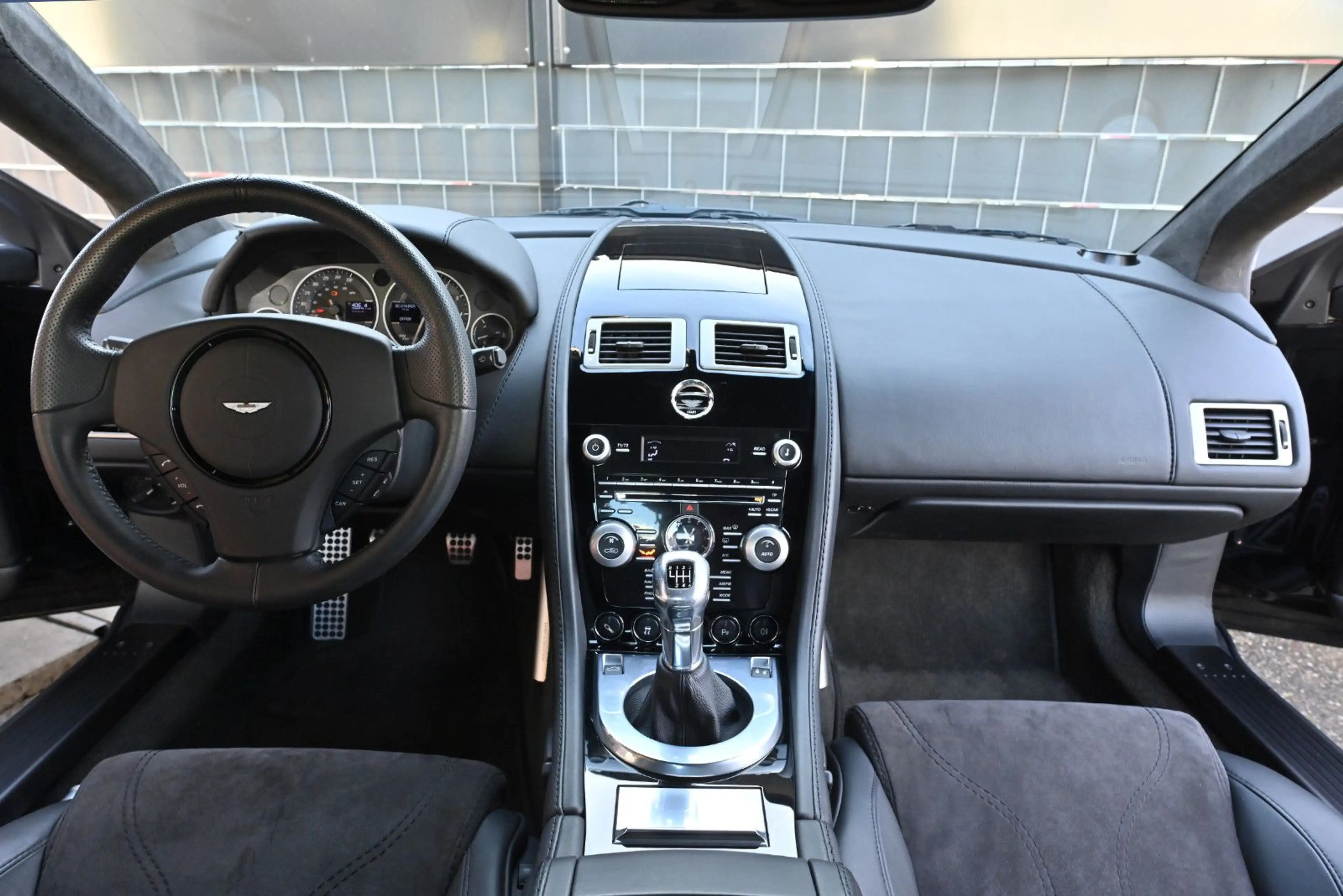 Aston Martin DBS -Handschalter/TipTop/Gr. Wartung & Kuppl. neu — photo 3