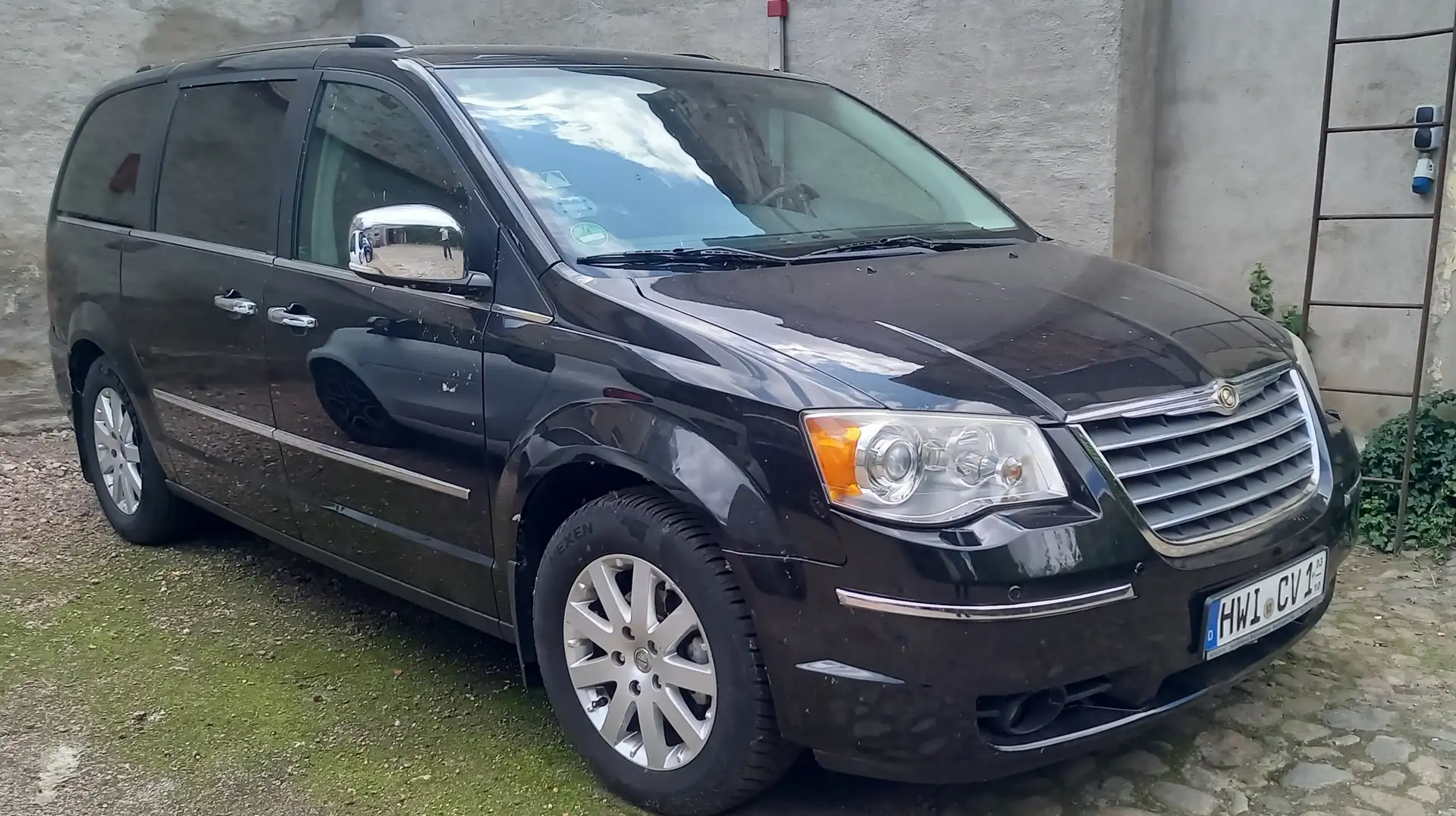 Chrysler Grand Voyager Voyager Diesel 2.8 CRD Automatik LX Czarny - 1