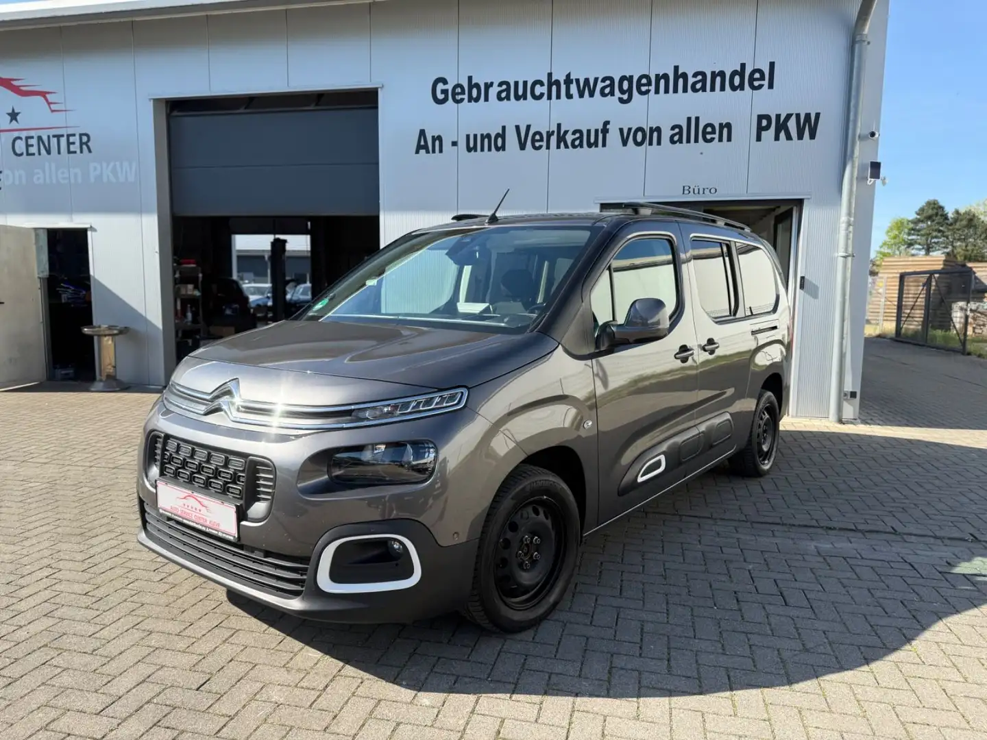 Citroen Berlingo Shine XL*7SITZER*AUTOMATIK*RFK*SHZ*AHK Grau - 1