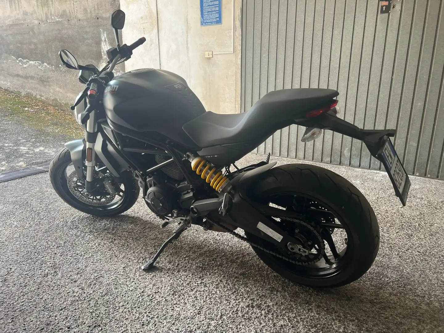 Ducati Monster 797 Negro - 1