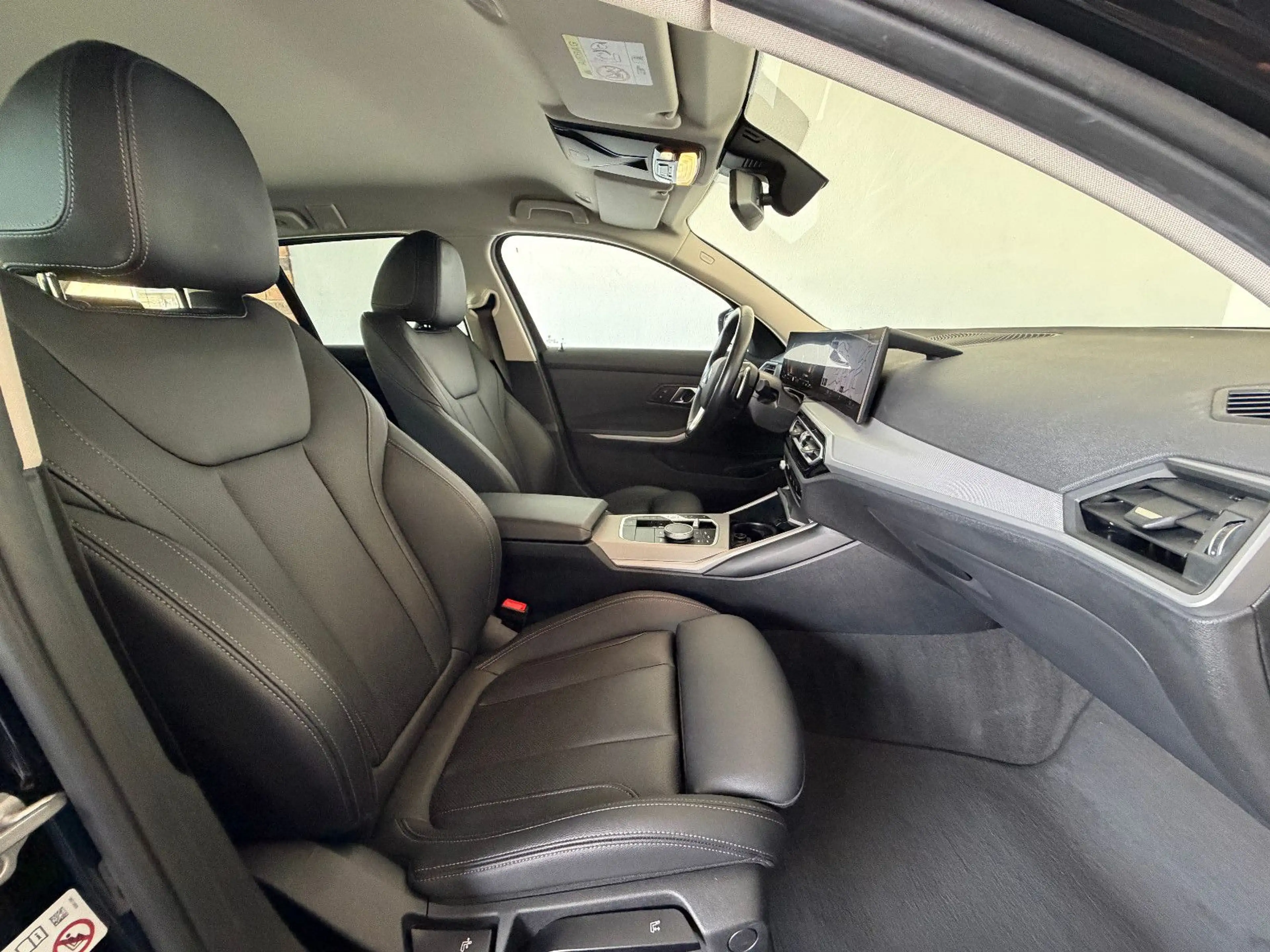 BMW 318 i Tour LCI Navi Sportsitz LED Shz PDC DAB — photo 11
