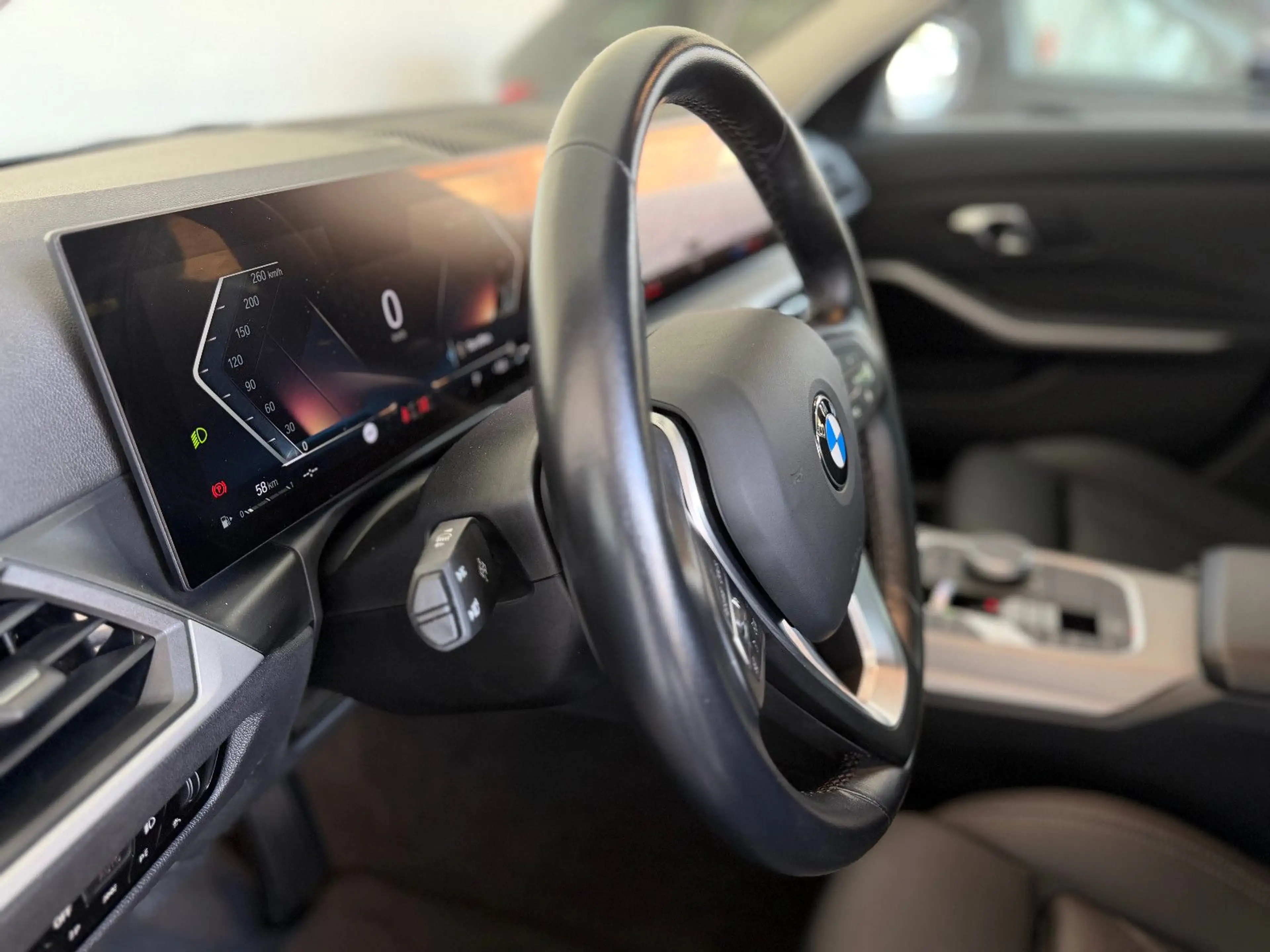 BMW 318 i Tour LCI Navi Sportsitz LED Shz PDC DAB — photo 16