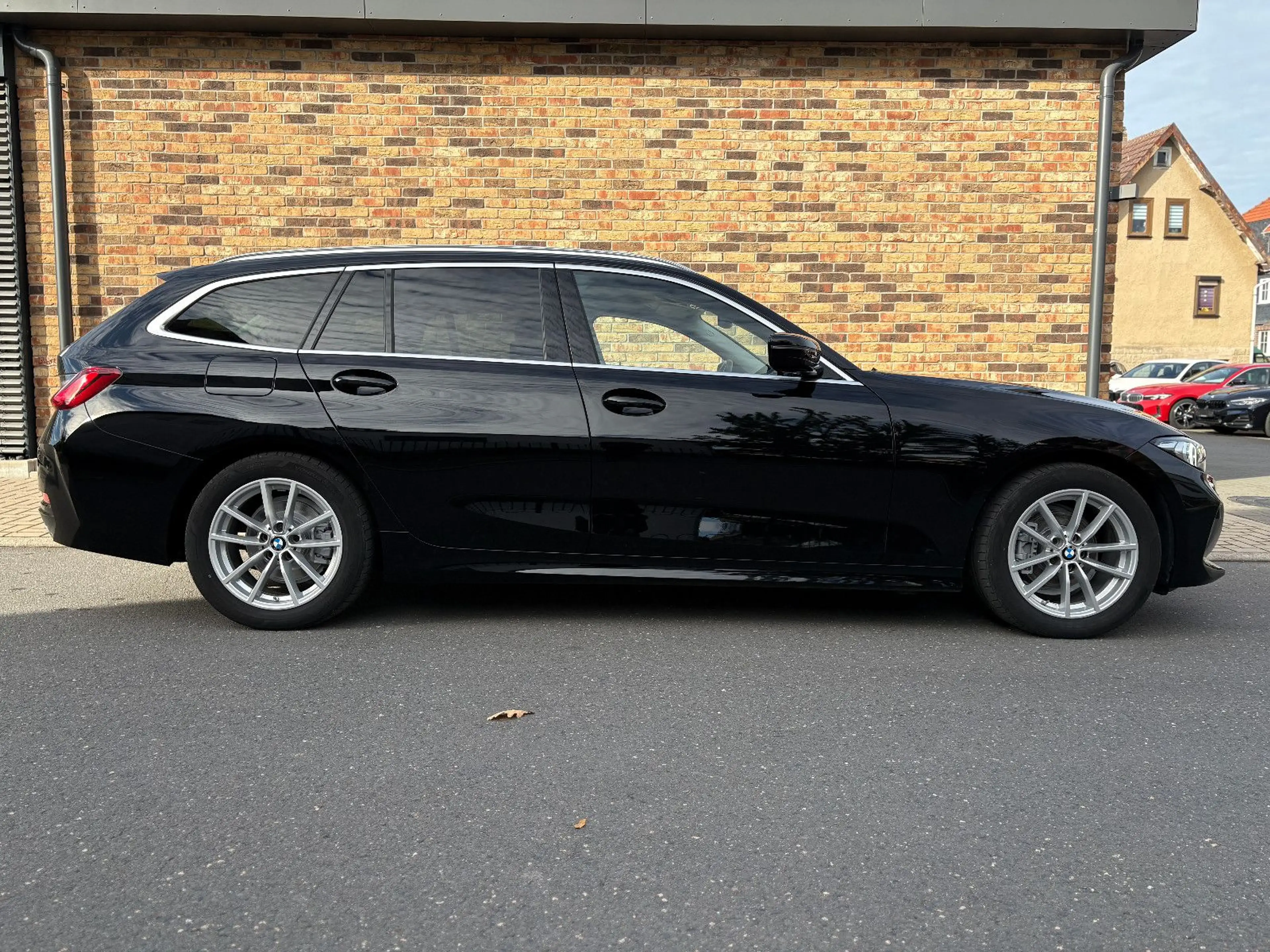 BMW 318 i Tour LCI Navi Sportsitz LED Shz PDC DAB — photo 7