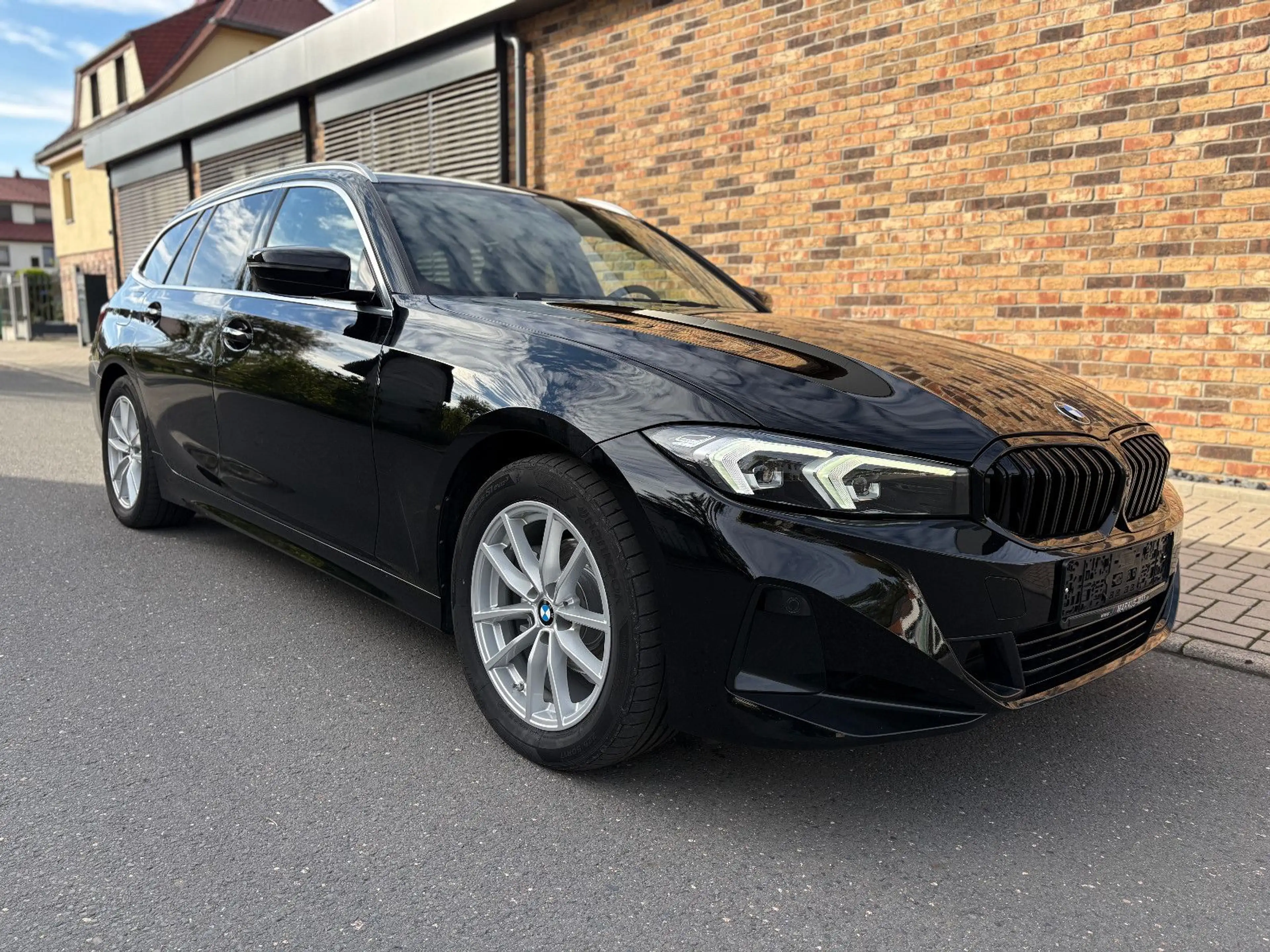 BMW 318 i Tour LCI Navi Sportsitz LED Shz PDC DAB — photo 8