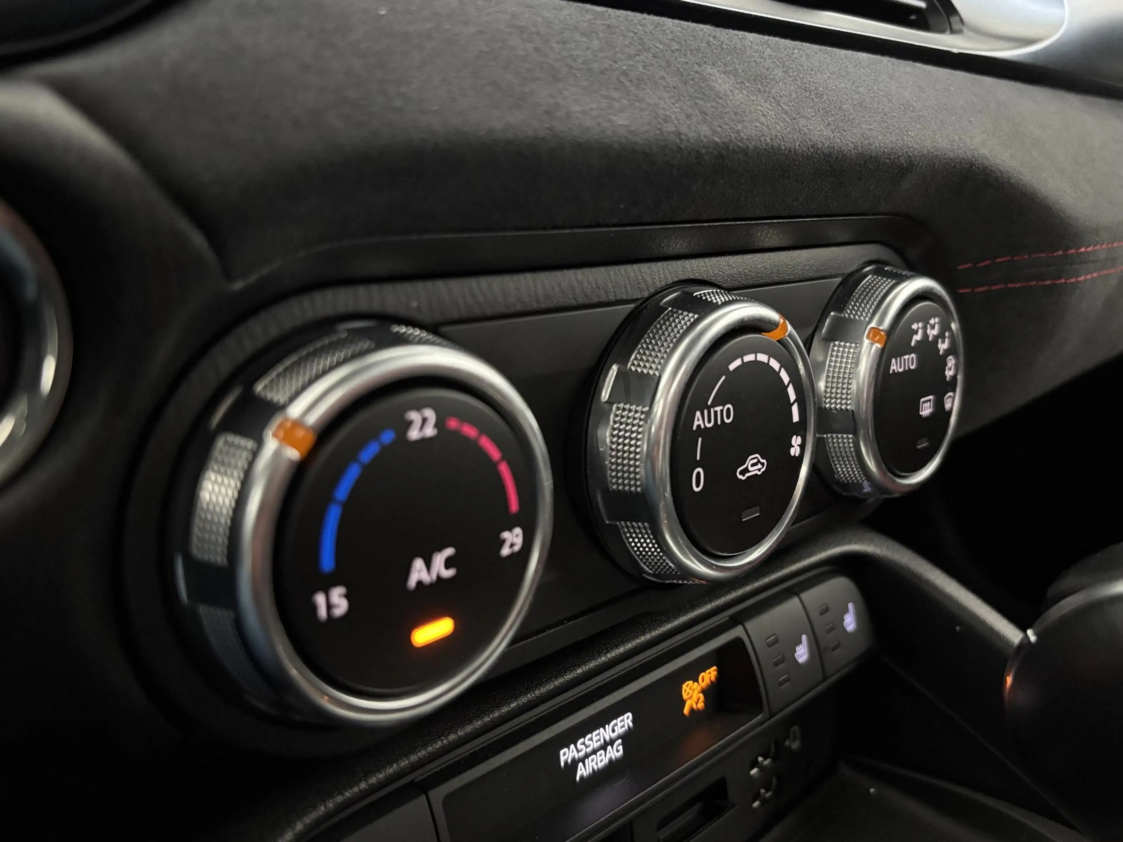 Abarth 124 Spider 1.4 MultiAir Turbo Abarth | Navigatie | Stoelverwa — photo 23