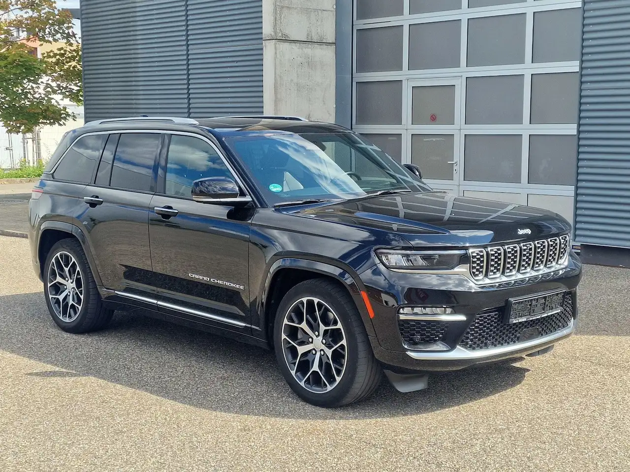 Jeep Grand Cherokee Summit Reserve Plug-In-Hybrid 4xe 6