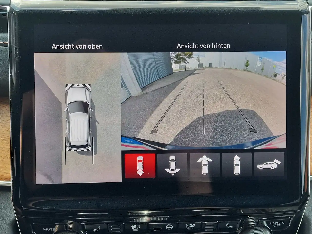 Jeep Grand Cherokee Summit Reserve Plug-In-Hybrid 4xe 15