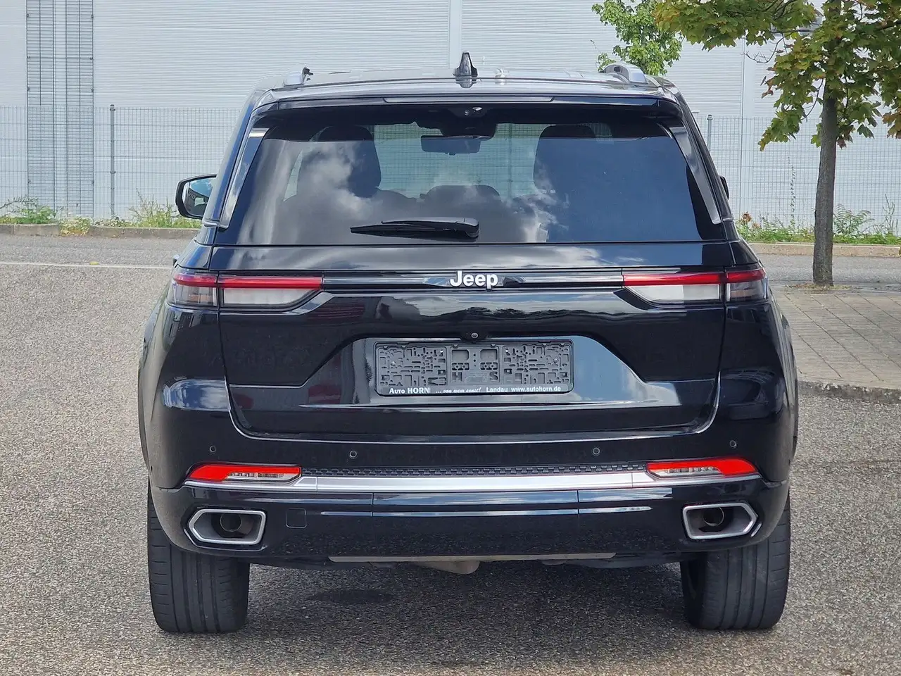 Jeep Grand Cherokee Summit Reserve Plug-In-Hybrid 4xe 8