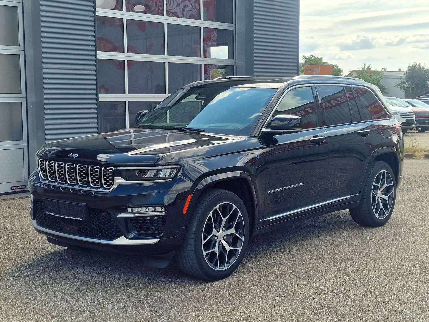 Jeep Grand Cherokee Summit Reserve Plug-In-Hybrid 4xe Schwarz - 1