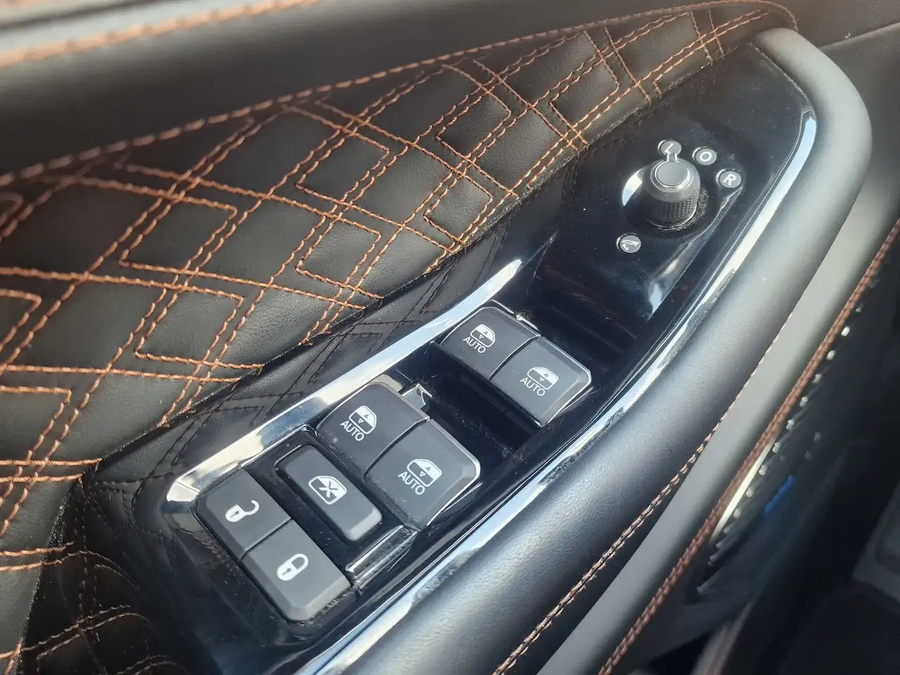 Jeep Grand Cherokee Summit Reserve Plug-In-Hybrid 4xe 18