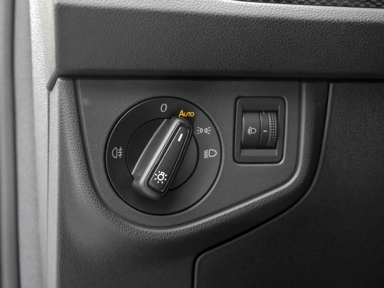 Volkswagen Polo Life 1.0 LED Nav.vorb. App-Connect Ganzj.reifen 14