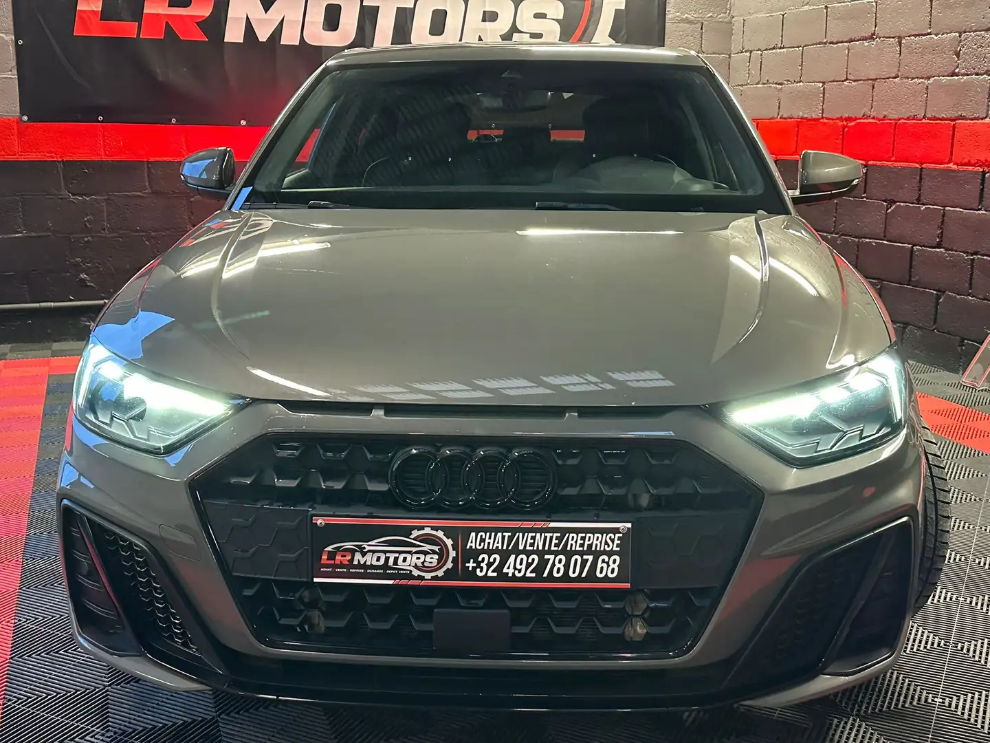 Audi A1 A1 Sportback 25 TFSI S line S tronic (EU6AP) Grijs - 2