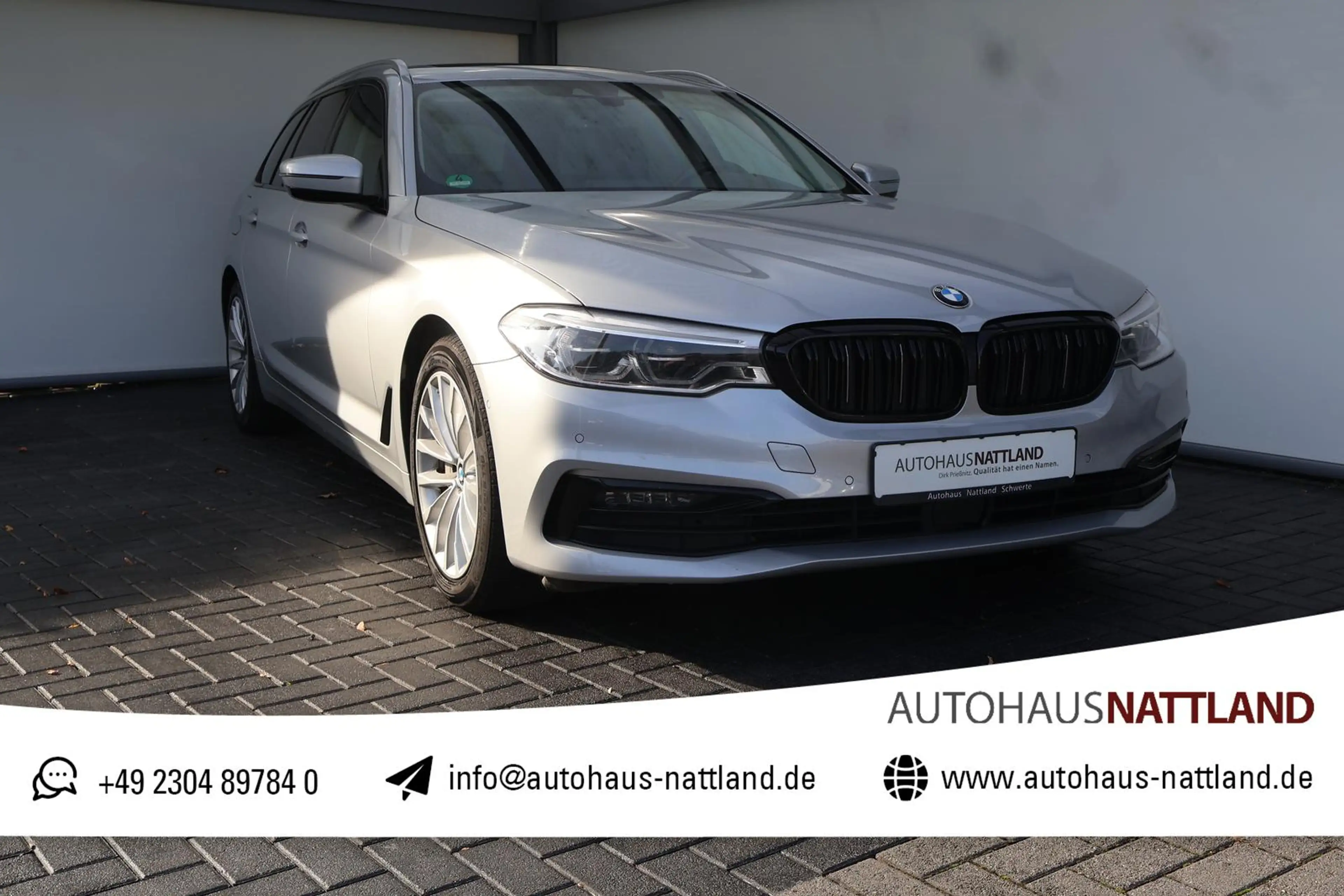 BMW 530 d Touring Luxury Line HuD Pano LED AHK Navi