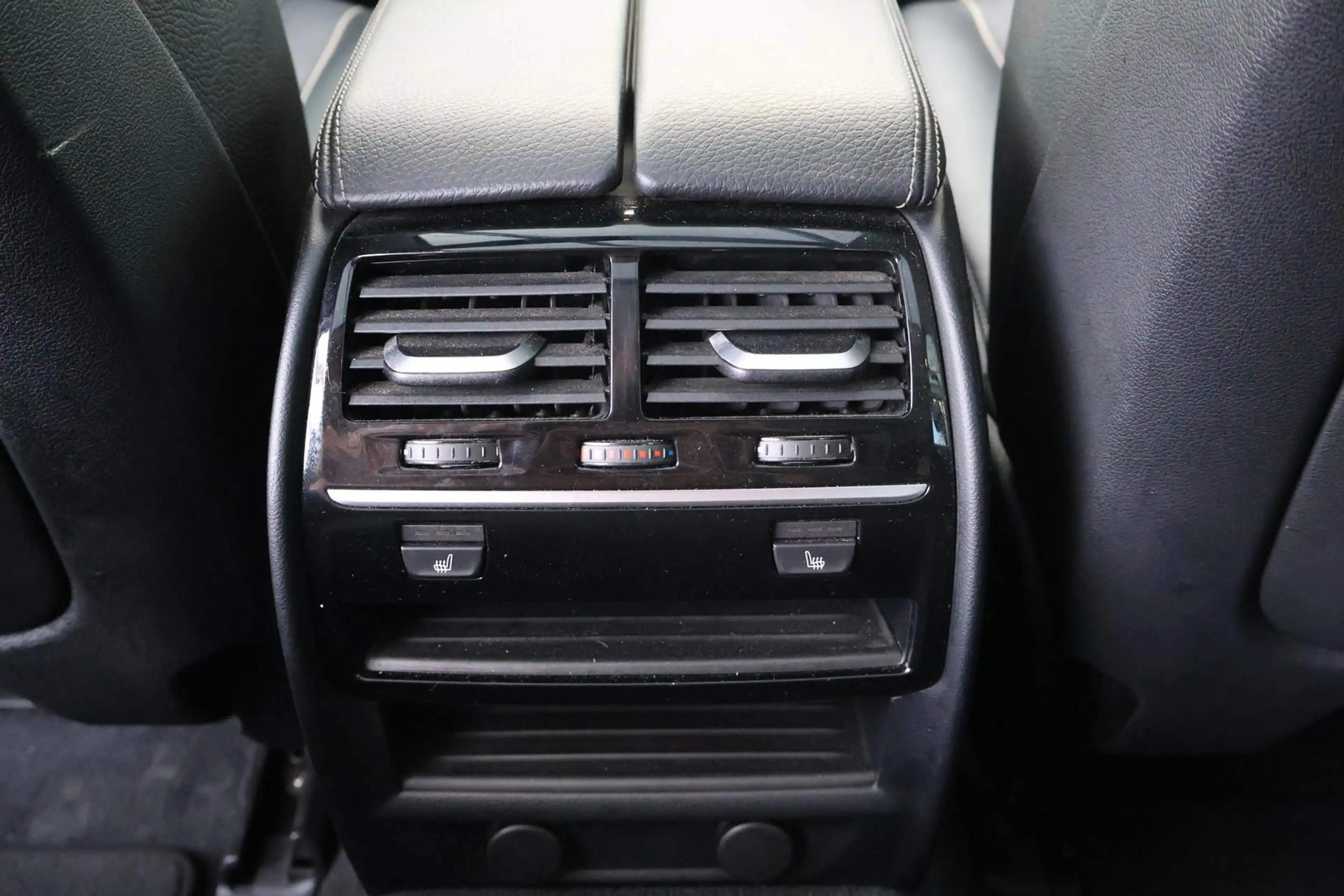 BMW 530 d Touring Luxury Line HuD Pano LED AHK Navi — photo 12