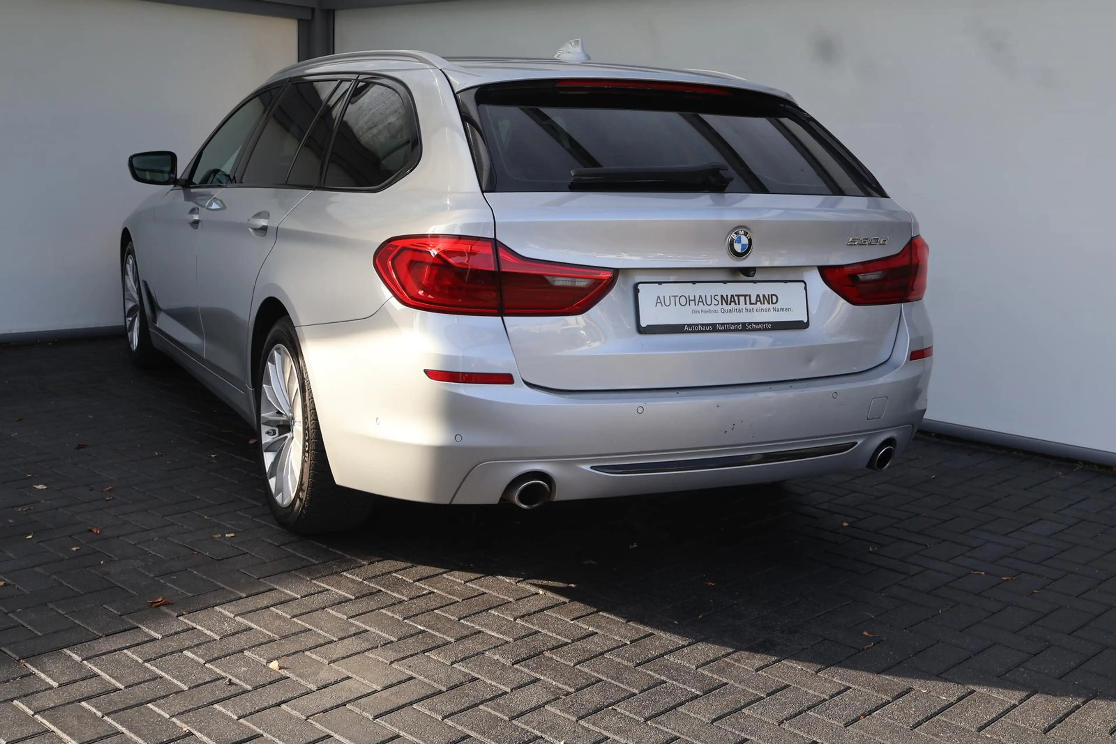 BMW 530 d Touring Luxury Line HuD Pano LED AHK Navi — photo 4