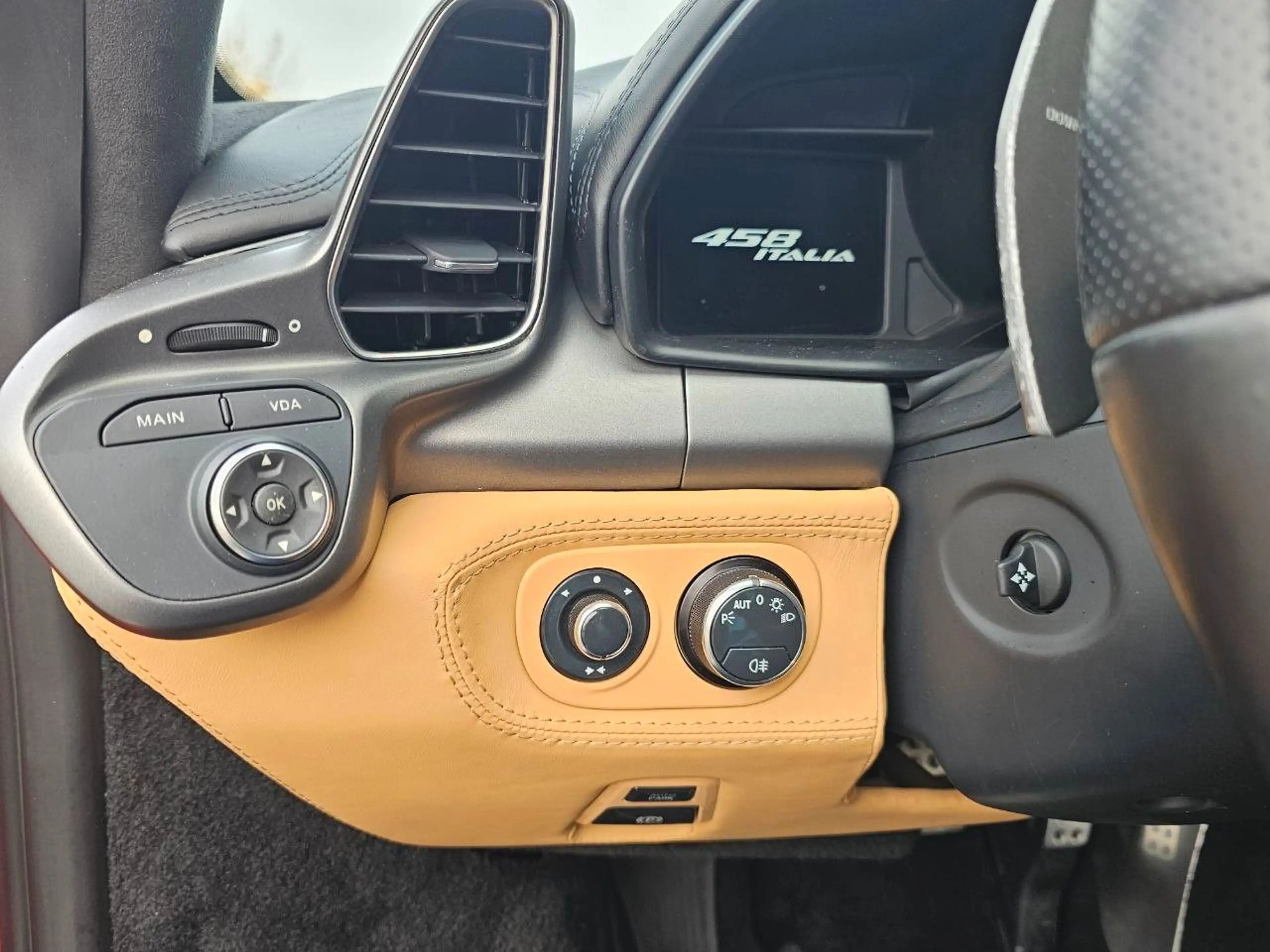 Ferrari 458 Italia Deutsches Fahrzeug Scheckheft — photo 15