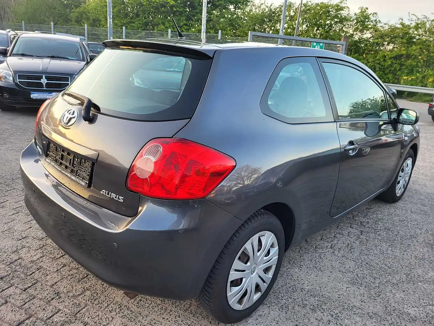 Toyota Auris 3-Türer 1.6 VVT-i Multimode Sol Grau - 2