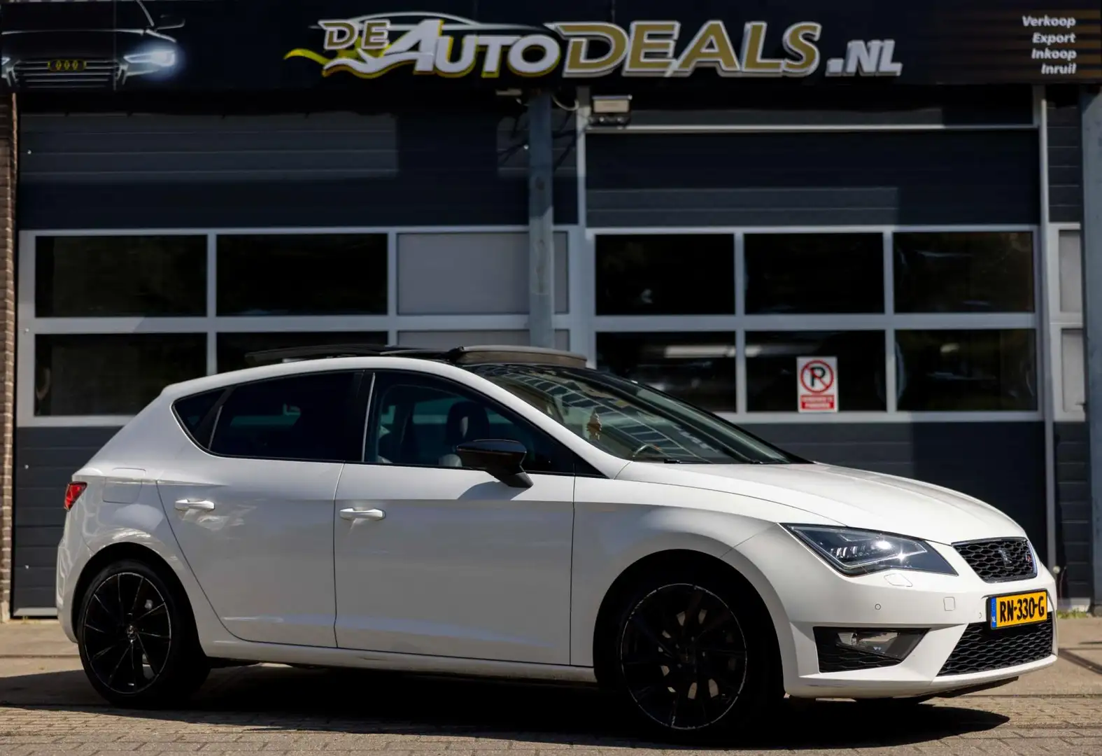 SEAT Leon 1.8 TSI FR 180PK PANO AUTOMAAT ZIE FOTOS Wit - 1
