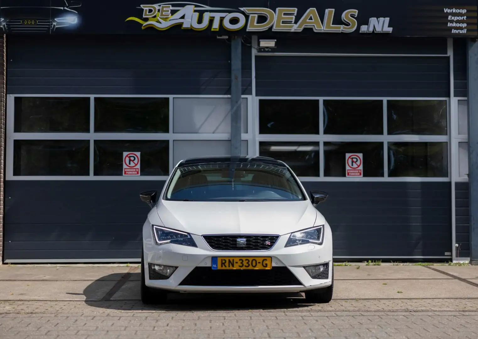 SEAT Leon 1.8 TSI FR 180PK PANO AUTOMAAT LET OP DEUKJE OP DE Blanc - 1
