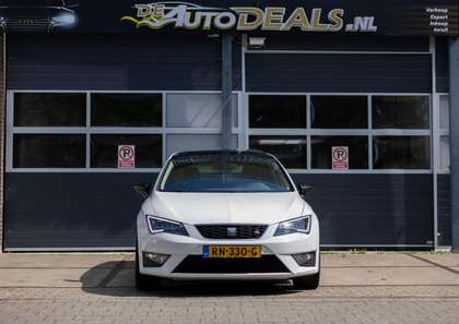 SEAT Leon 1.8 TSI FR 180PK PANO AUTOMAAT LET OP DEUKJE OP DE