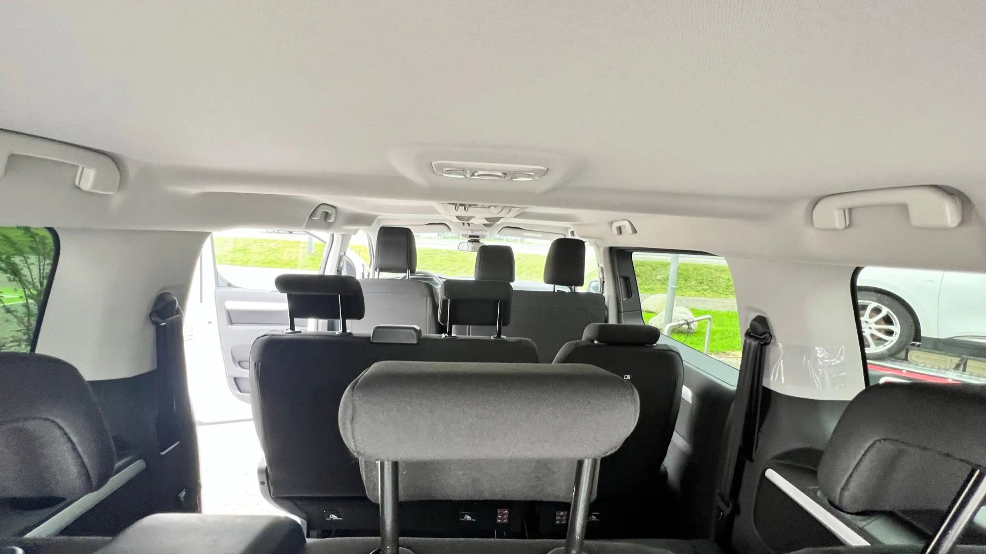 Toyota Proace Verso 2,0 D-4D 145 Lang Shuttle AHK vorhanden — photo 11