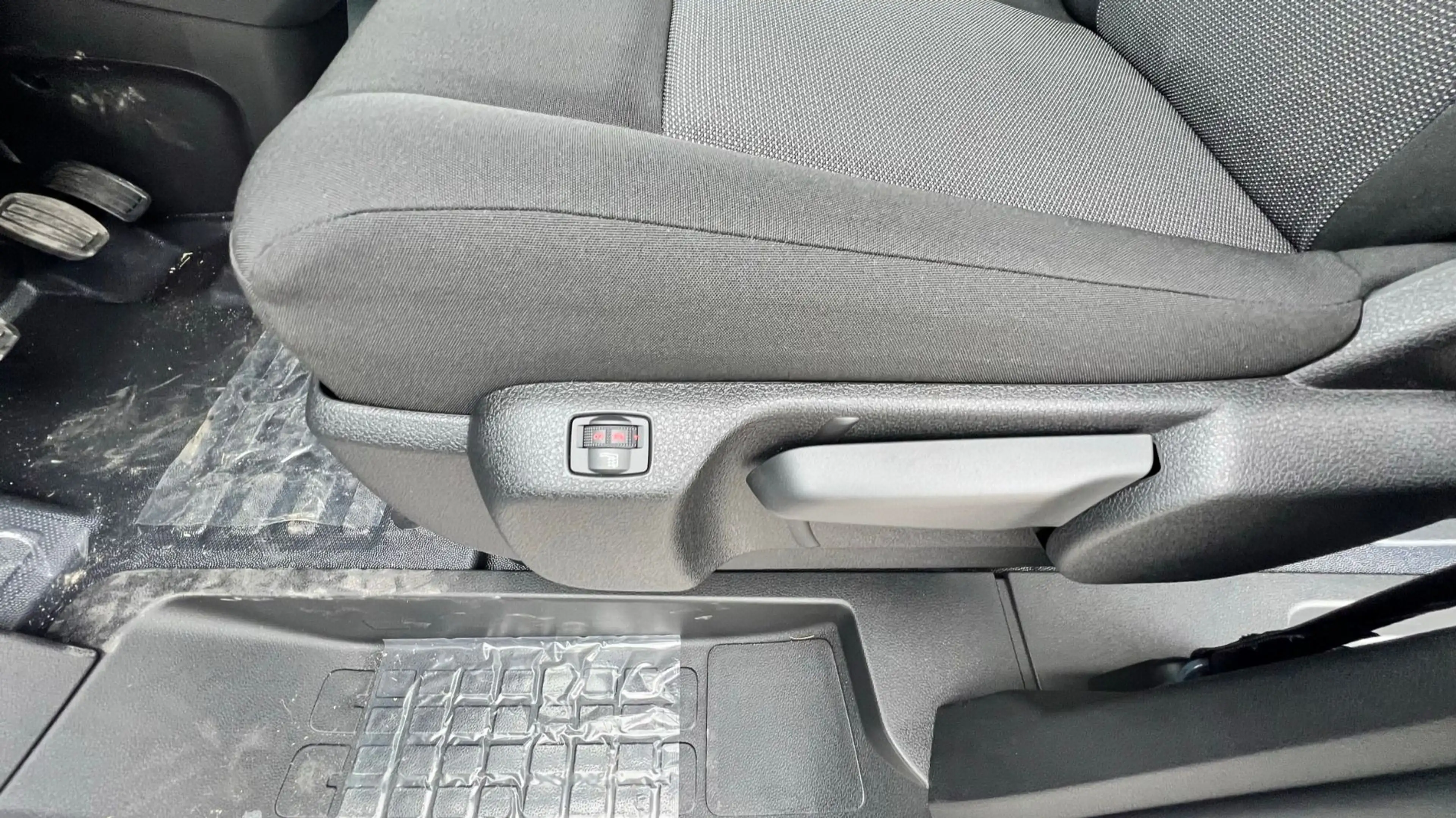 Toyota Proace Verso 2,0 D-4D 145 Lang Shuttle AHK vorhanden — photo 13