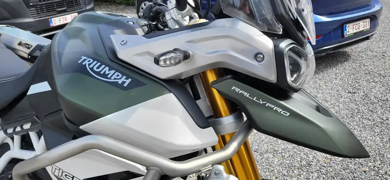 Triumph Tiger 900 - foto 5