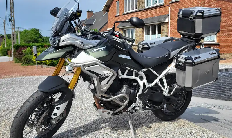 Triumph Tiger 900