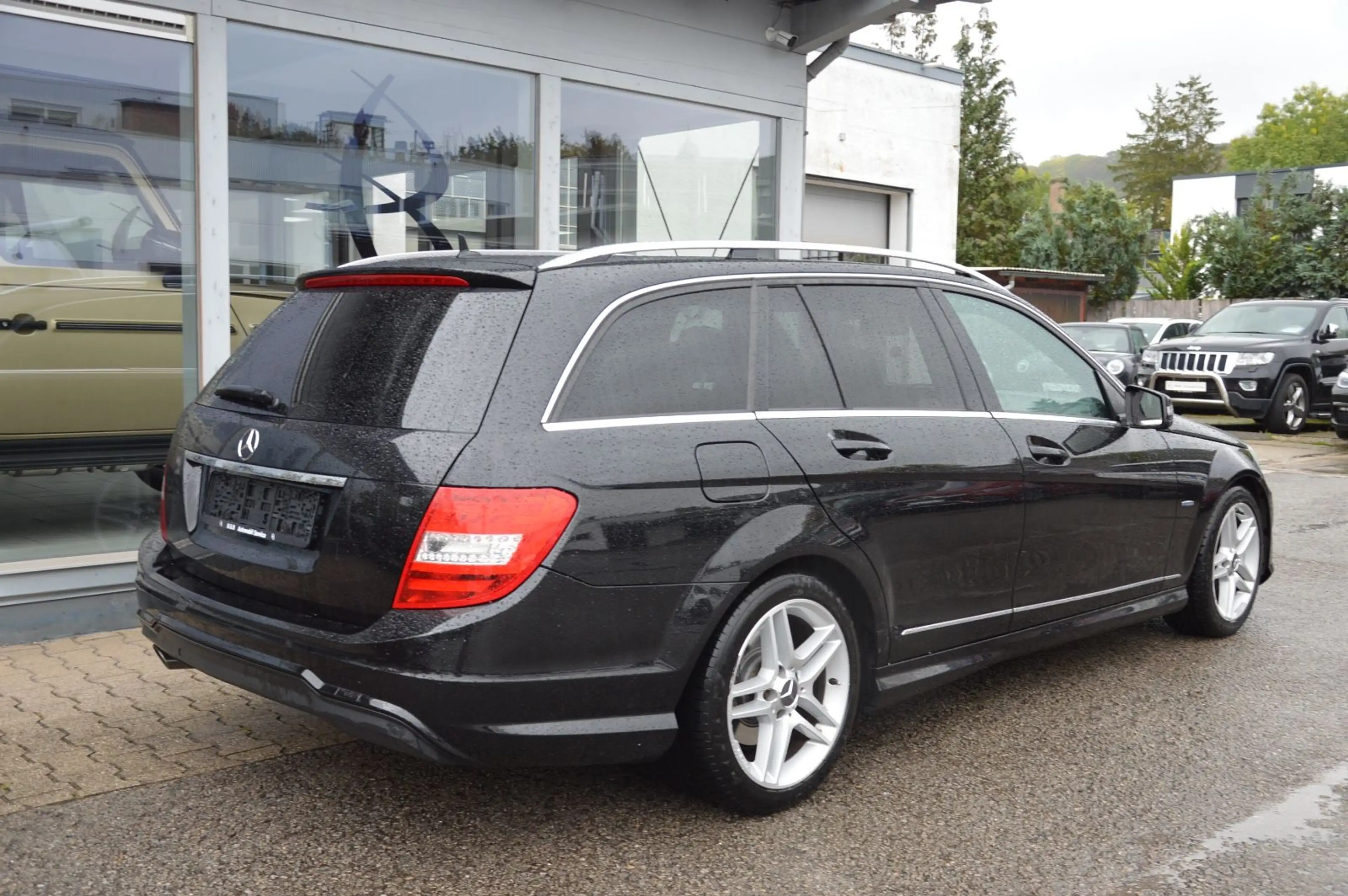 Mercedes-Benz C 220 *AMG*PANO*STANDHEIZUNG*NAVI*7-G*SPORTPAKET — photo 6