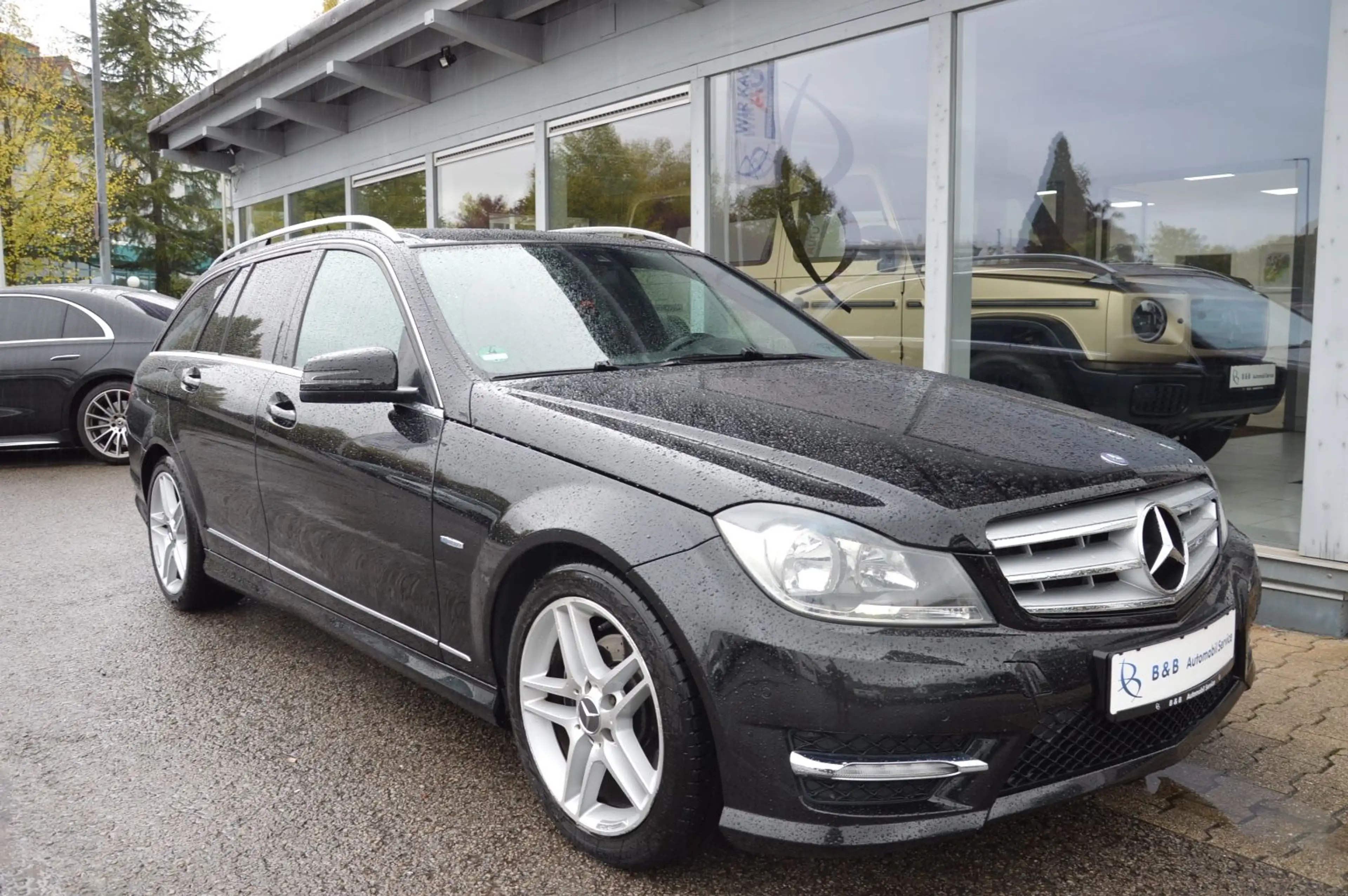 Mercedes-Benz C 220 *AMG*PANO*STANDHEIZUNG*NAVI*7-G*SPORTPAKET — photo 4