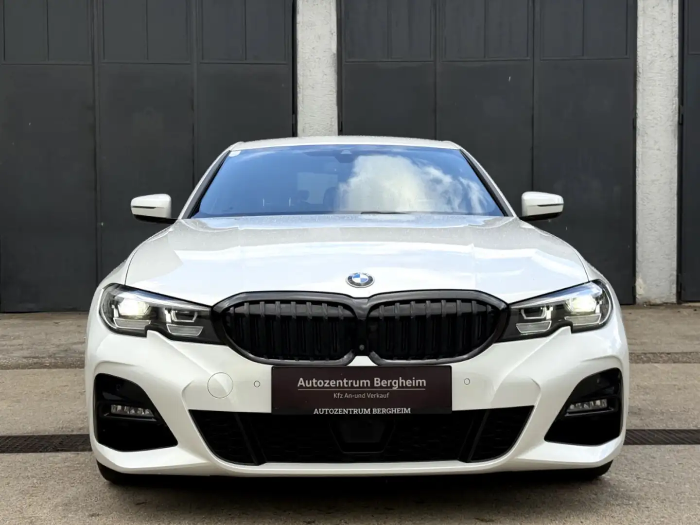 BMW 320 Allrad (G20) xDrive Aut. Weiß - 2