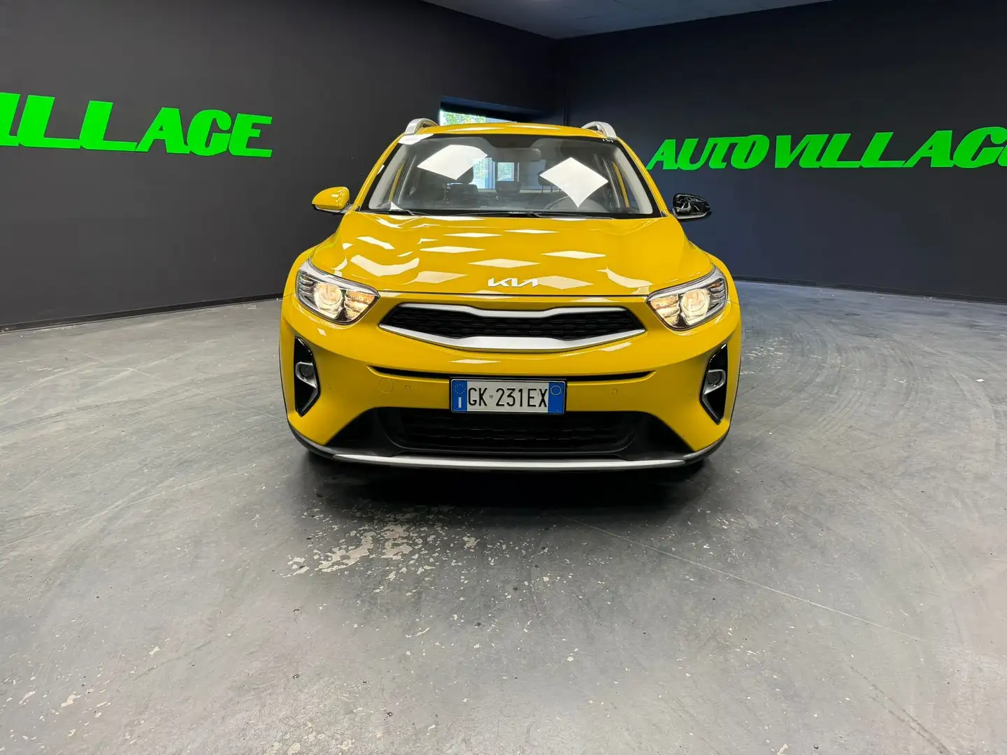 Kia Stonic Stonic 1.2 dpi Urban 84cv Jaune - 2
