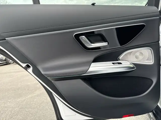 Mercedes-Benz E 300 de 4MATIC T-Modell All-Terrain mit EQ Hybrid Ansicht 19