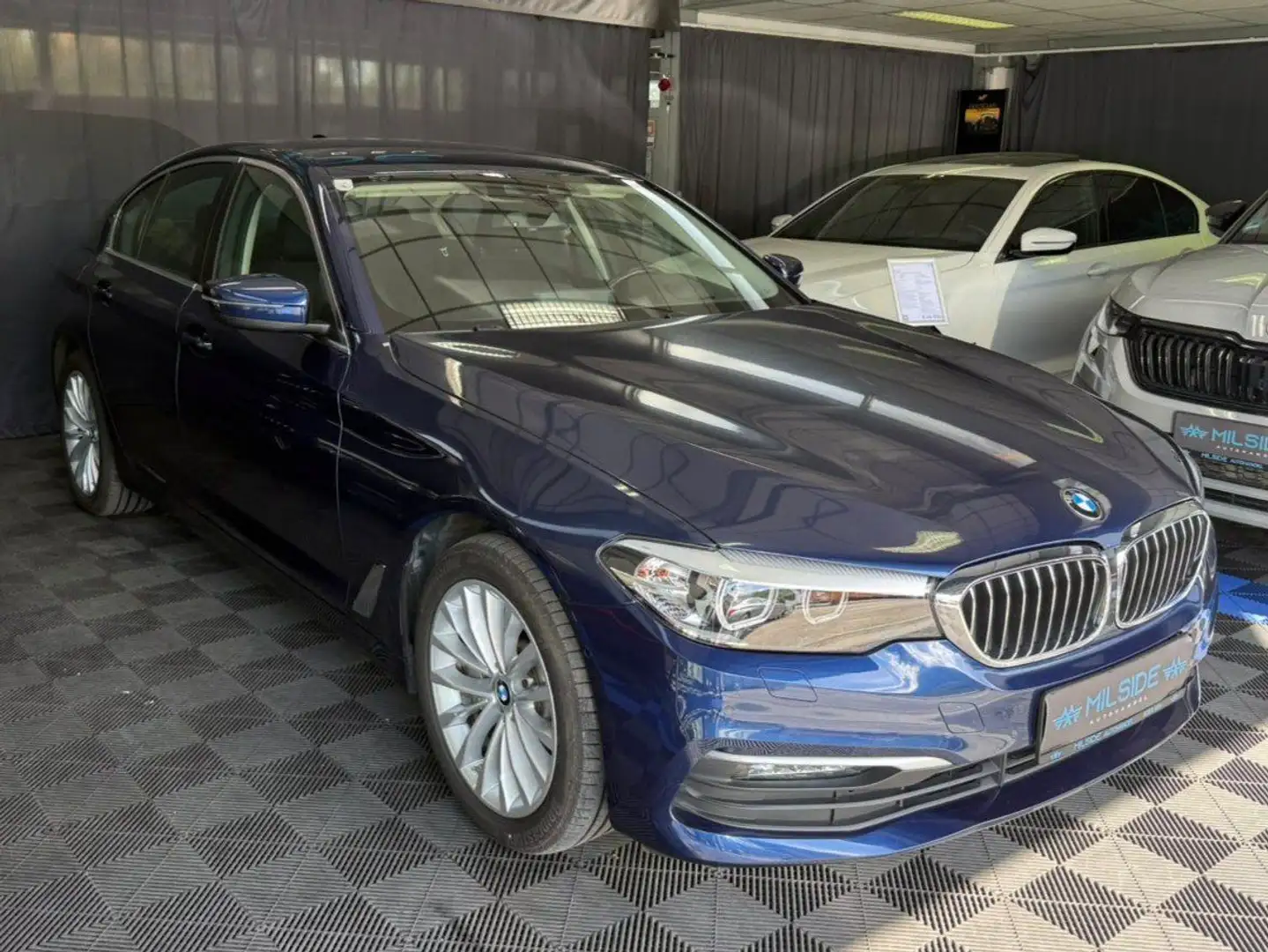 BMW 530 - 530 e xDrive Blau - 1