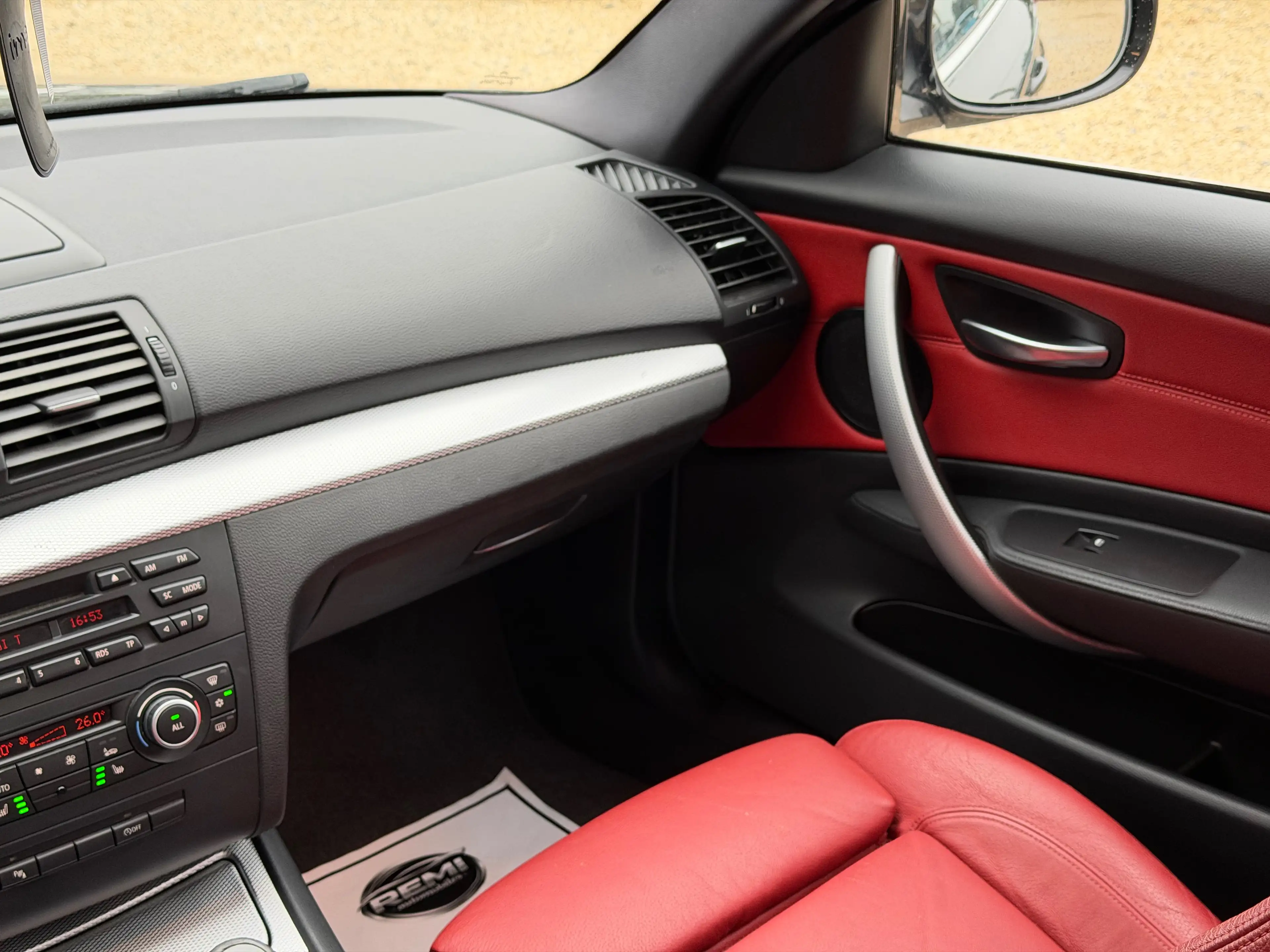BMW 118 d PACK M*GARANTIE 1AN*CLIM — photo 14