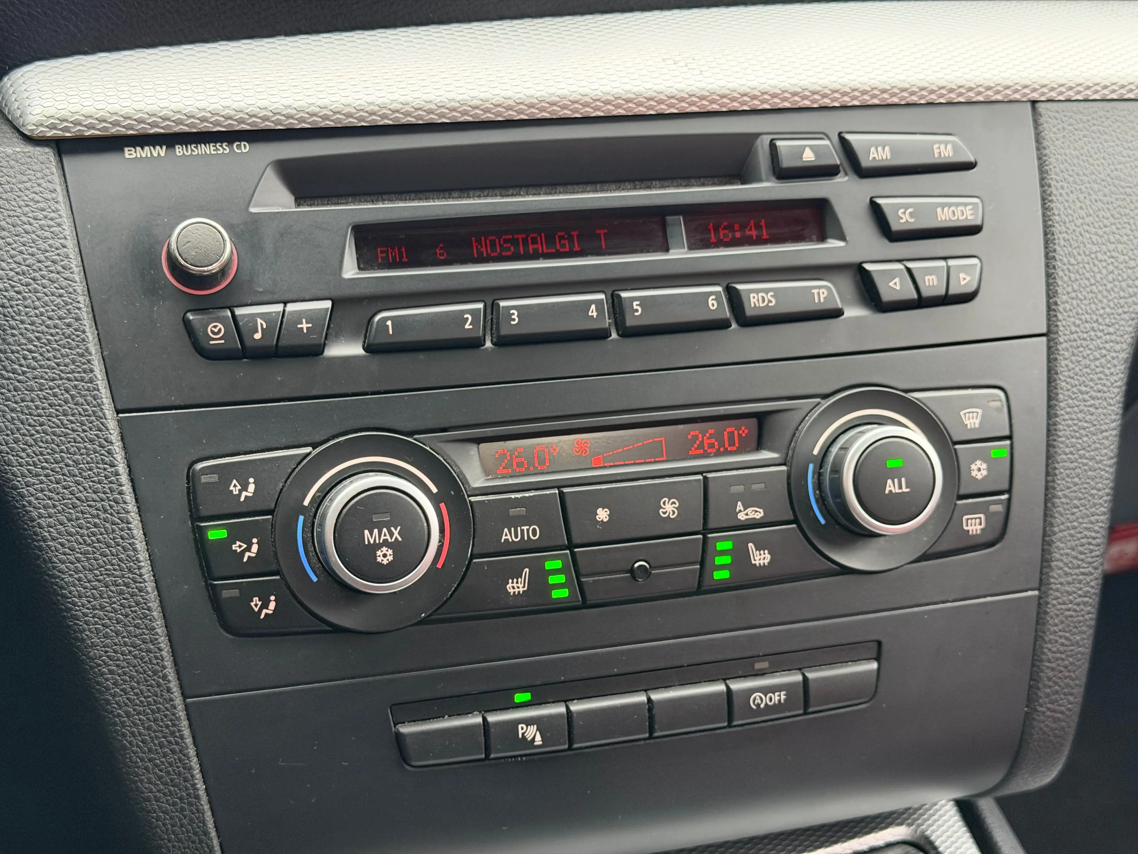 BMW 118 d PACK M*GARANTIE 1AN*CLIM — photo 15