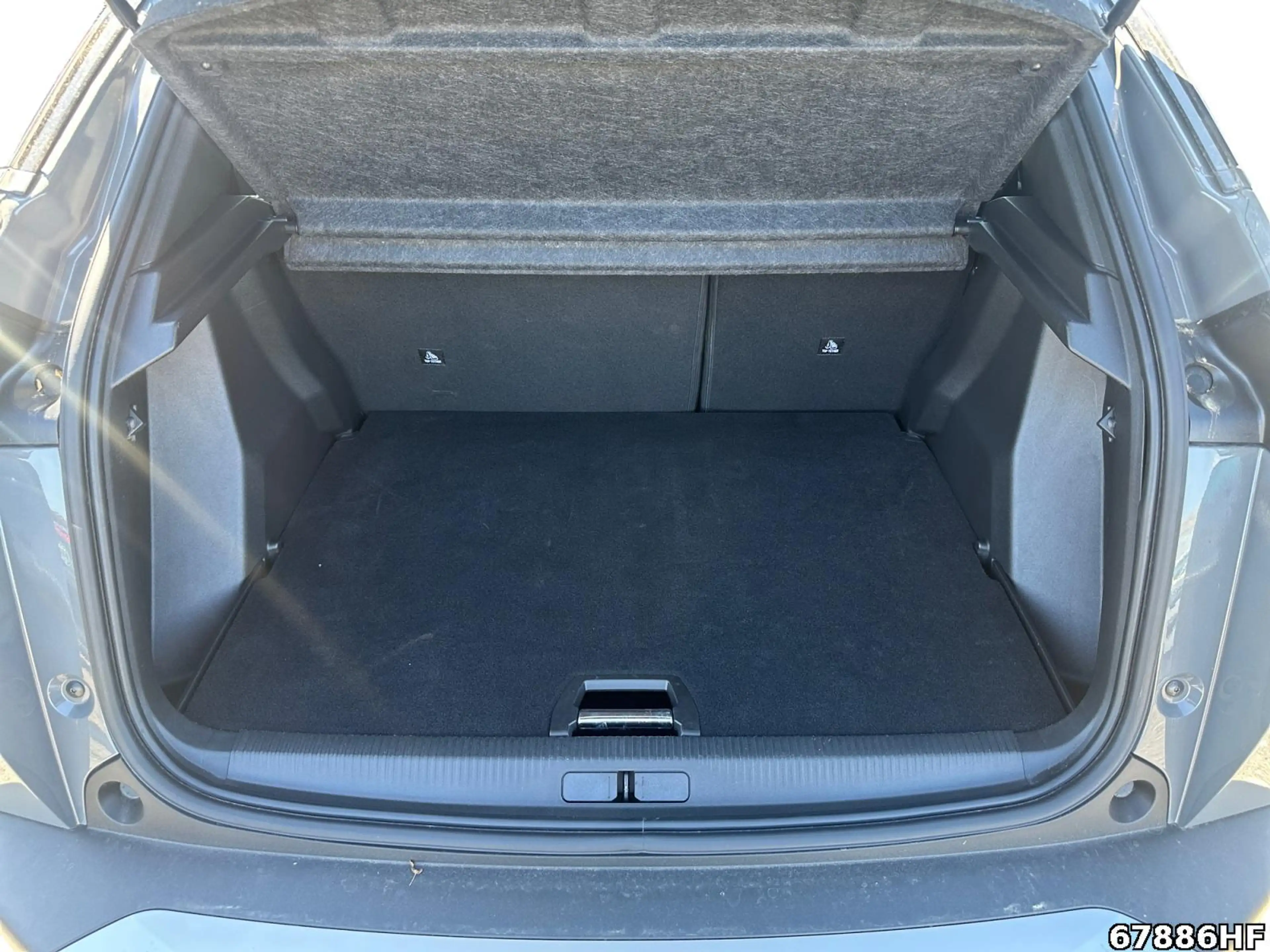 Peugeot 2008 GT — photo 6