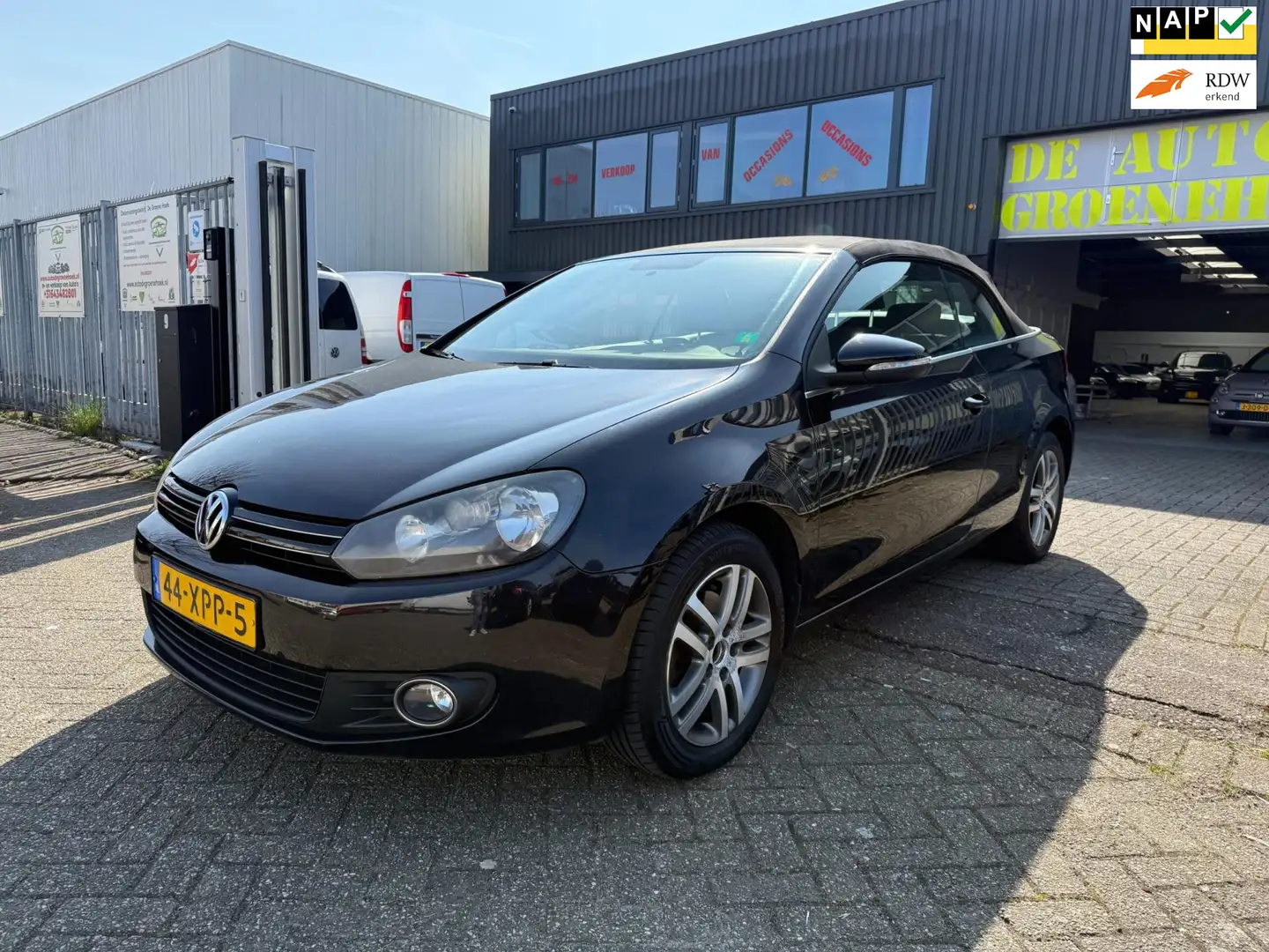 Volkswagen Golf Cabriolet 1.2 TSI BlueMotion Zwart - 1