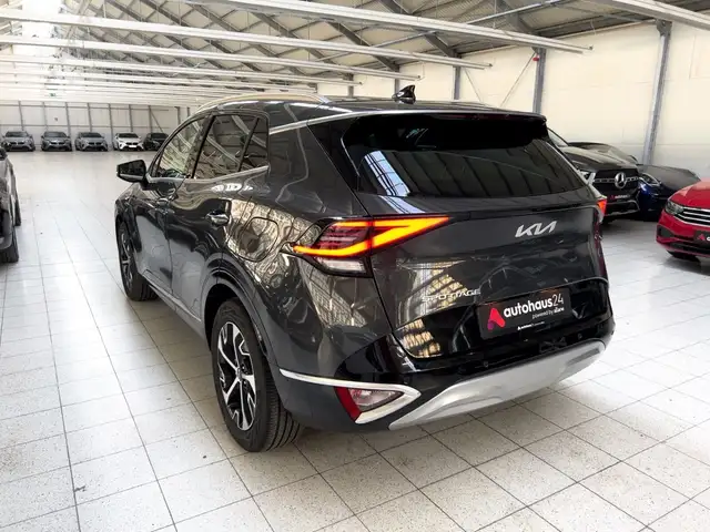 Kia Sportage view 4