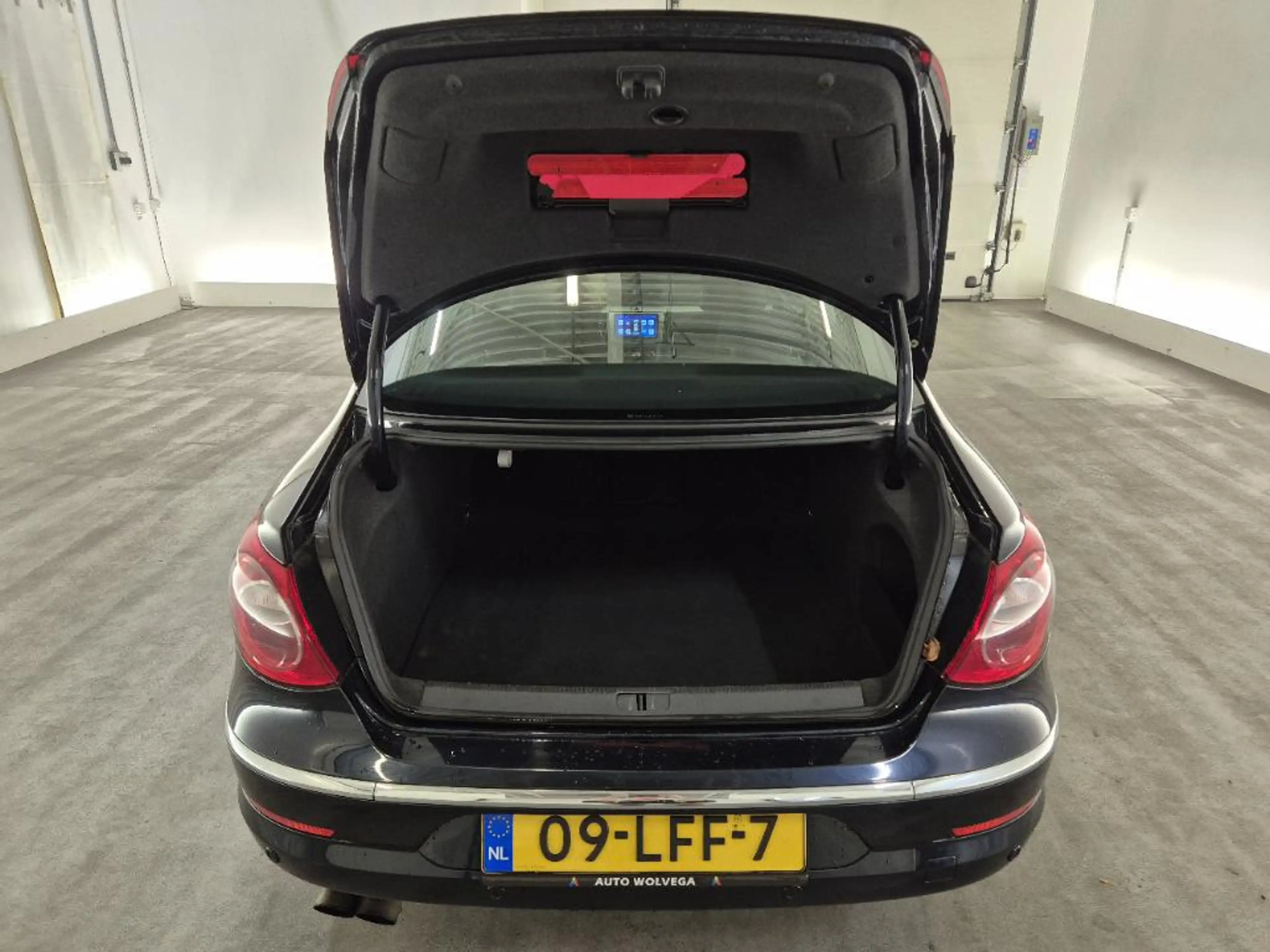 Volkswagen Passat CC 1.8 TSI 4p. — photo 7